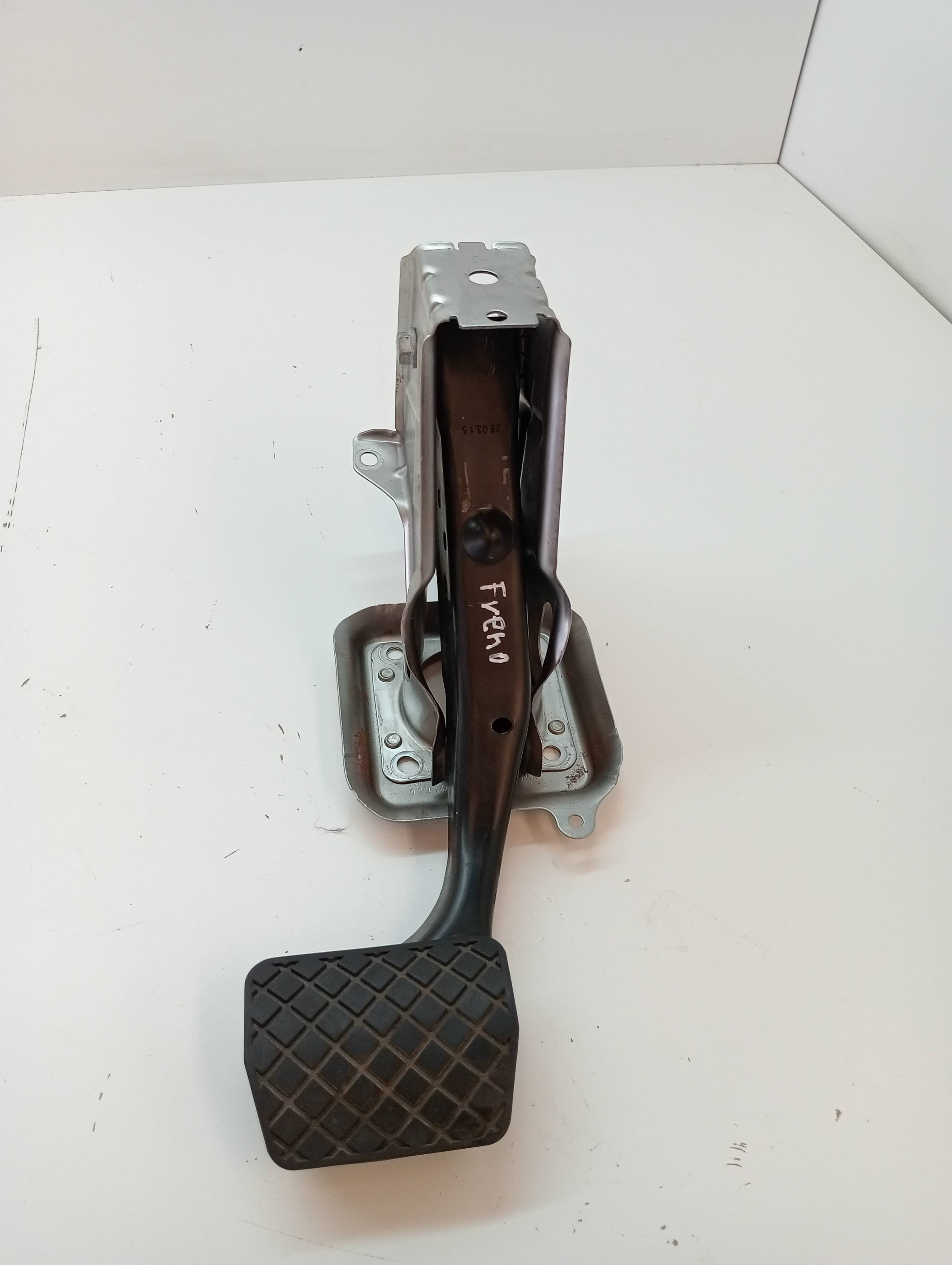 Pedal freno AUDI Q3 (8UG)