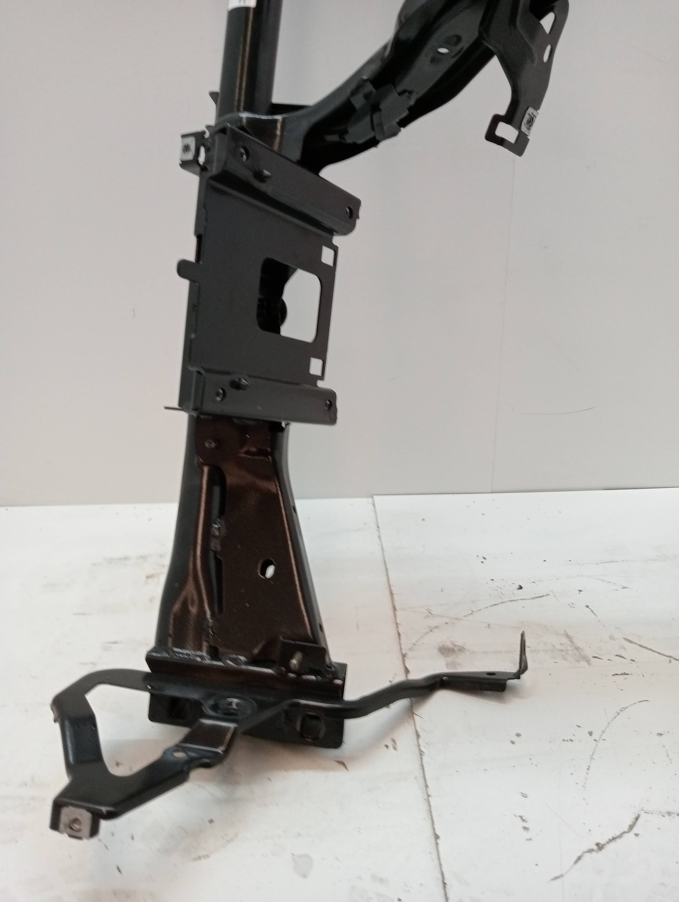 Recambio AUDI Q3 (8UG) ref. 8U1858045G 2