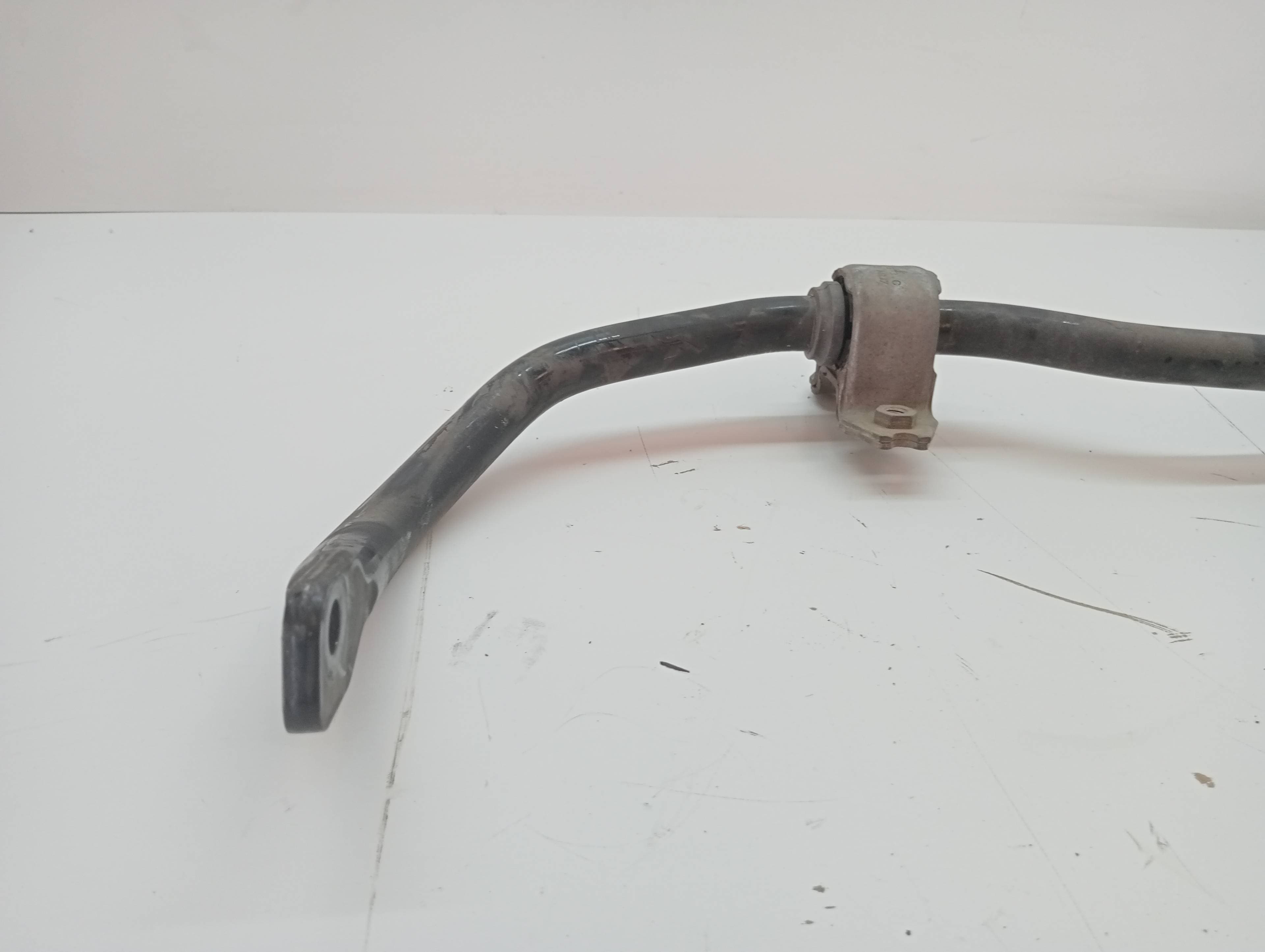 Barra estabilizadora delantera AUDI Q3 (8UG) 3