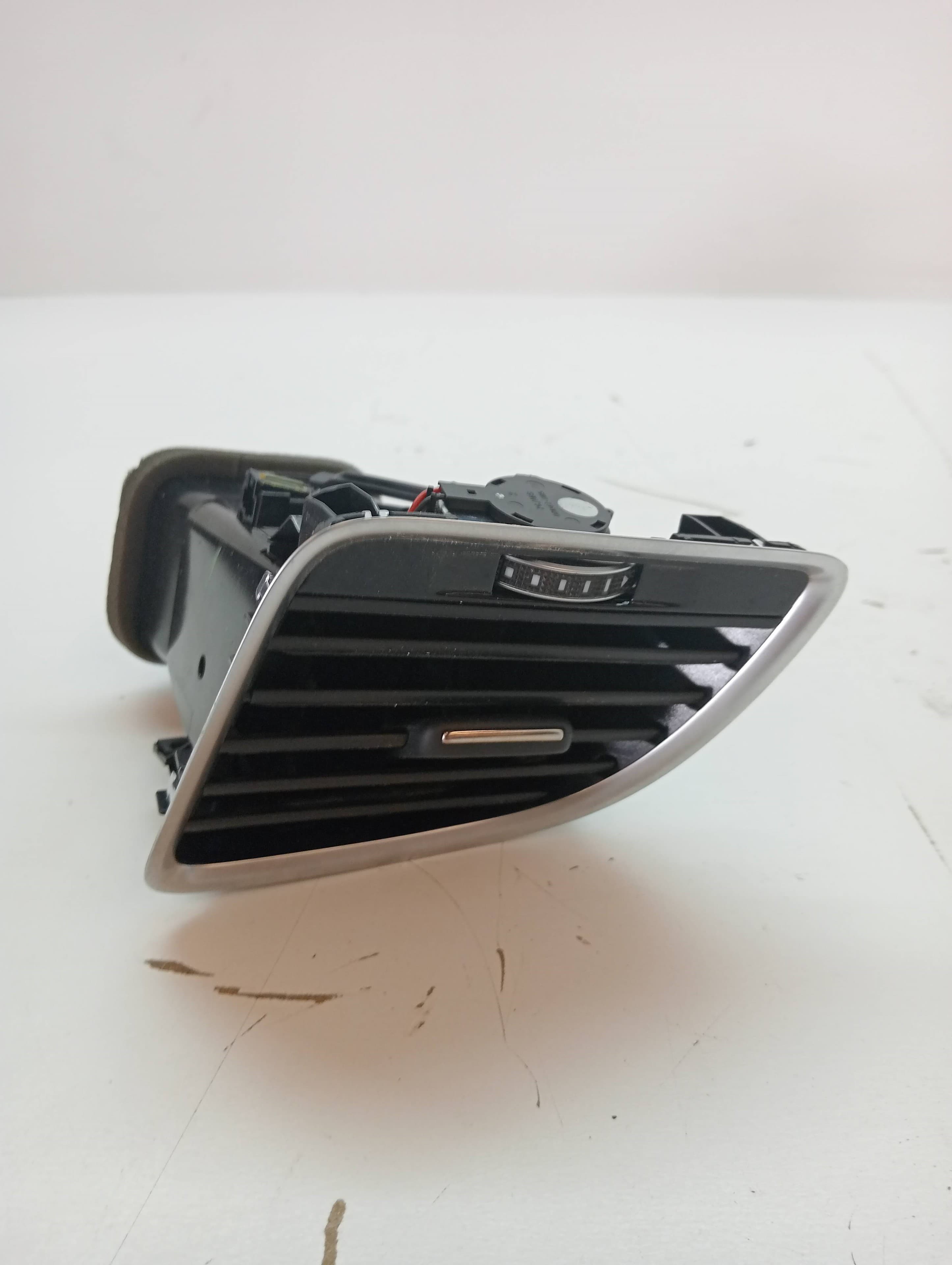 Recambio AUDI Q3 (8UG) ref. 8U1820901E
