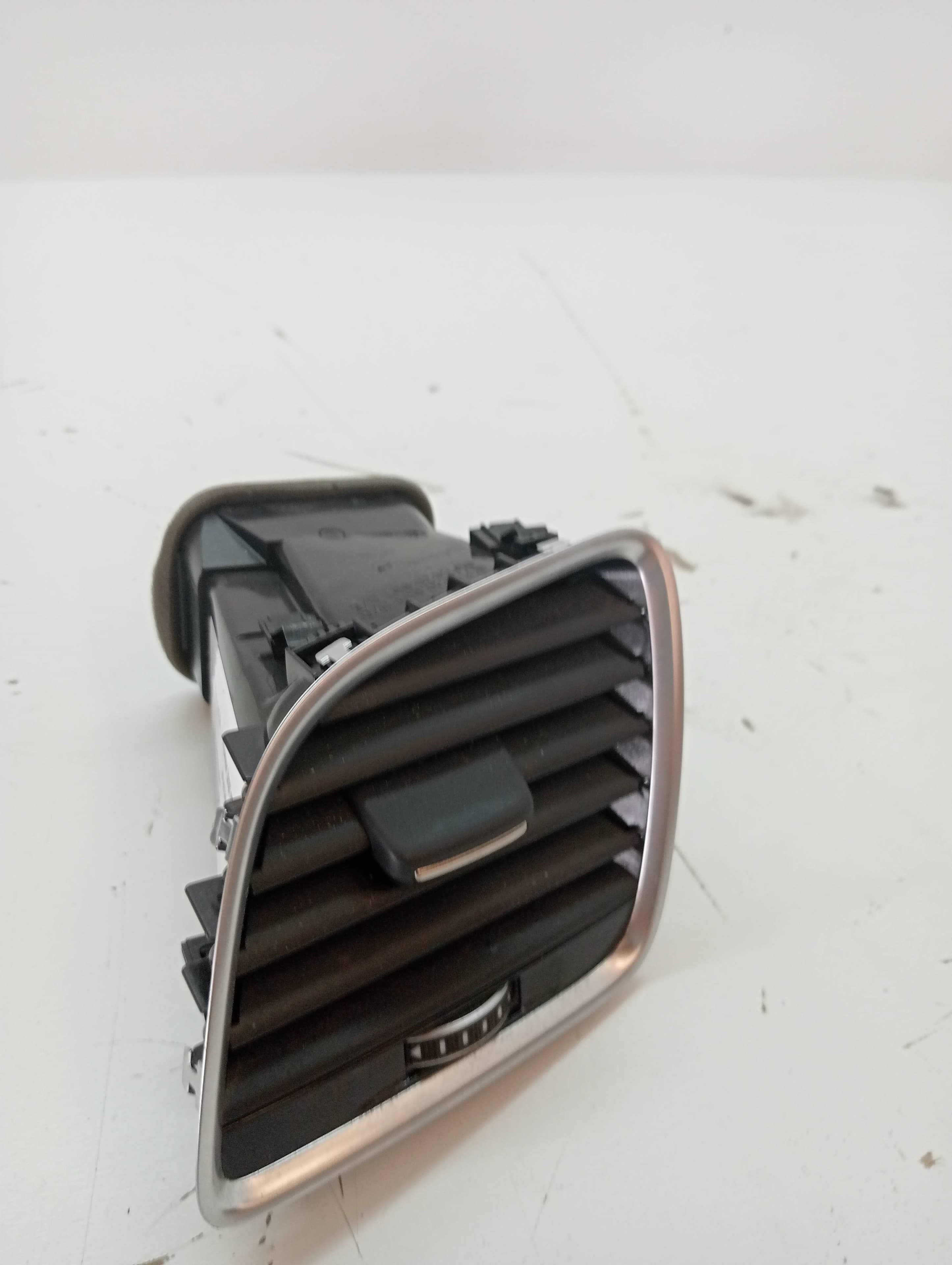 Recambio AUDI Q3 (8UG) ref. 8U1820901E 2