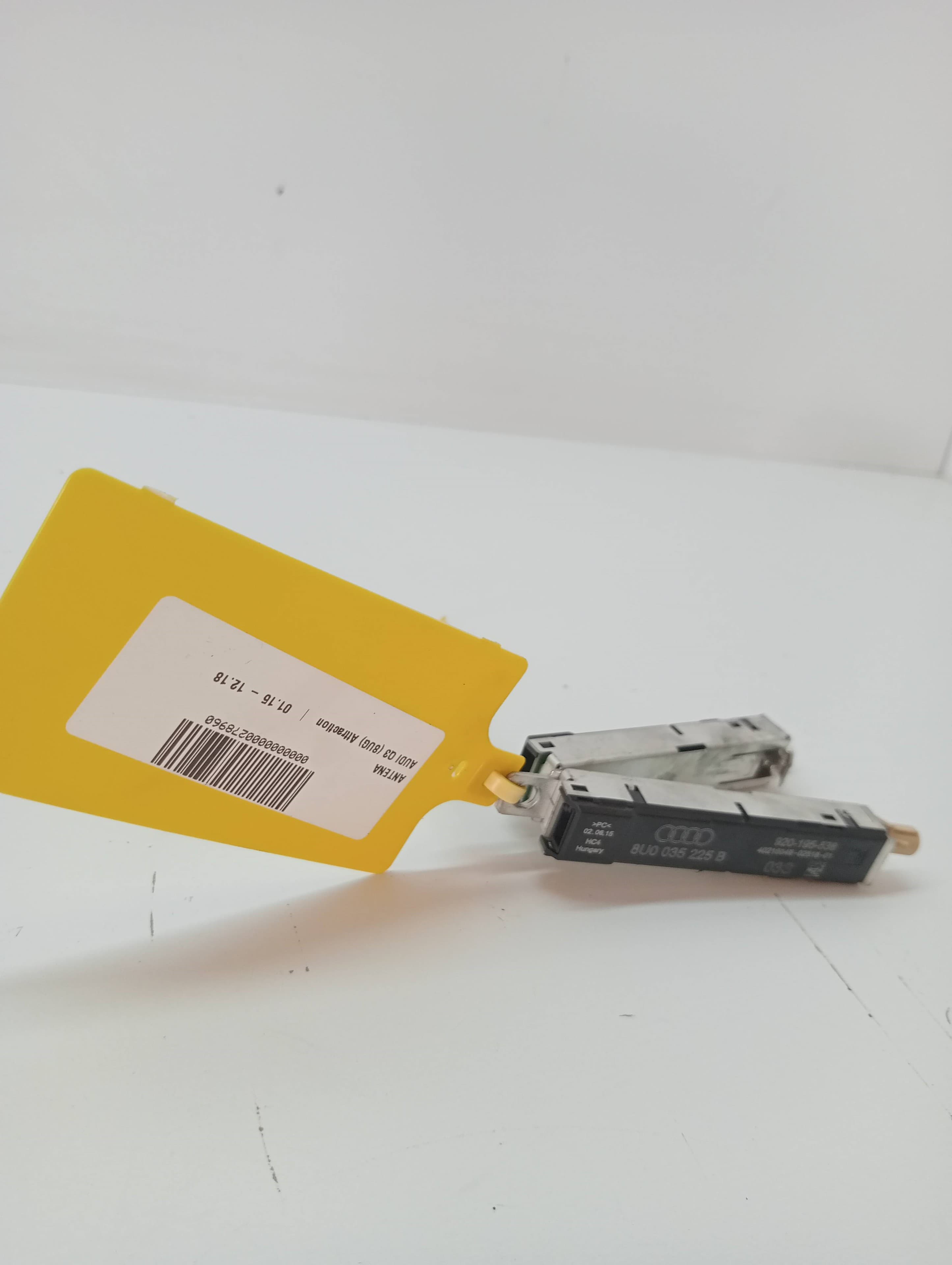 Antena AUDI Q3 (8UG)