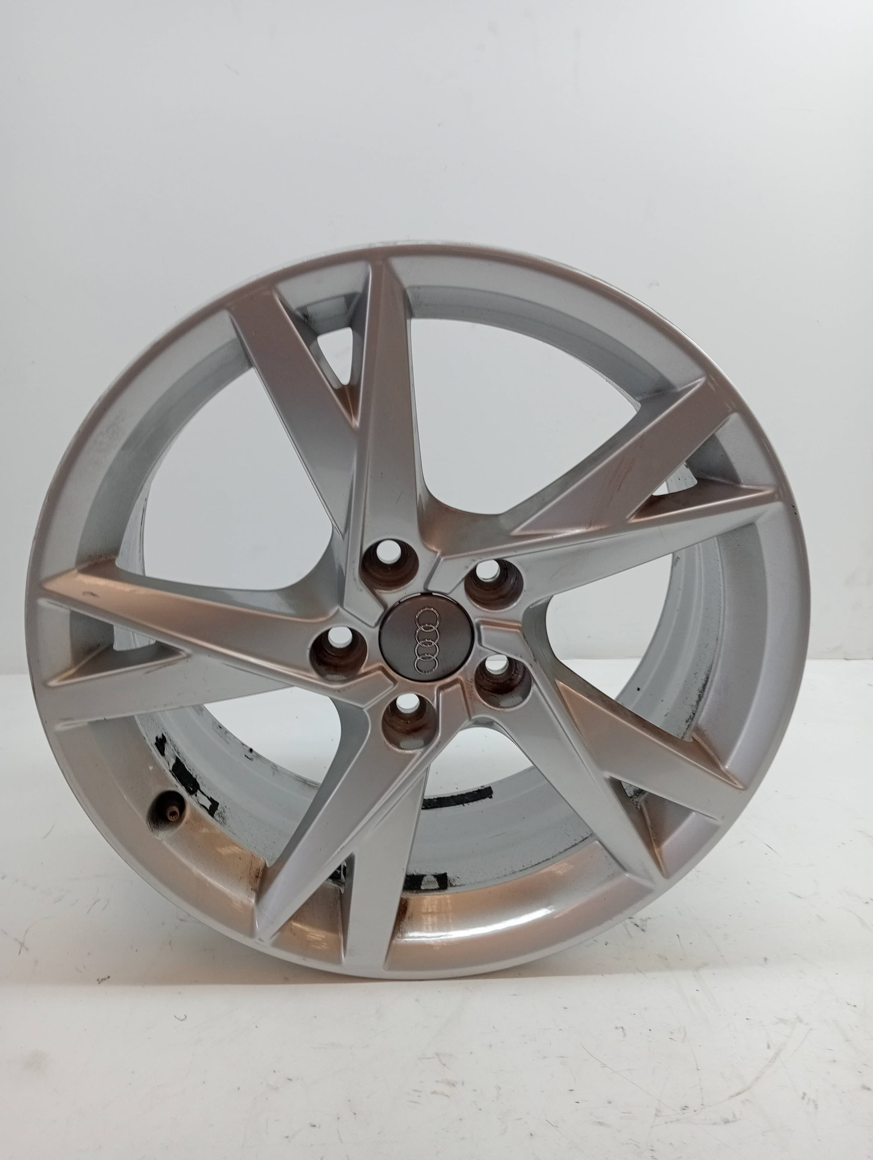Llanta AUDI Q3 (8UG)