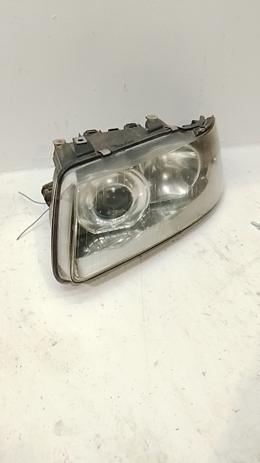 Faro izquierdo AUDI A3 (8L)