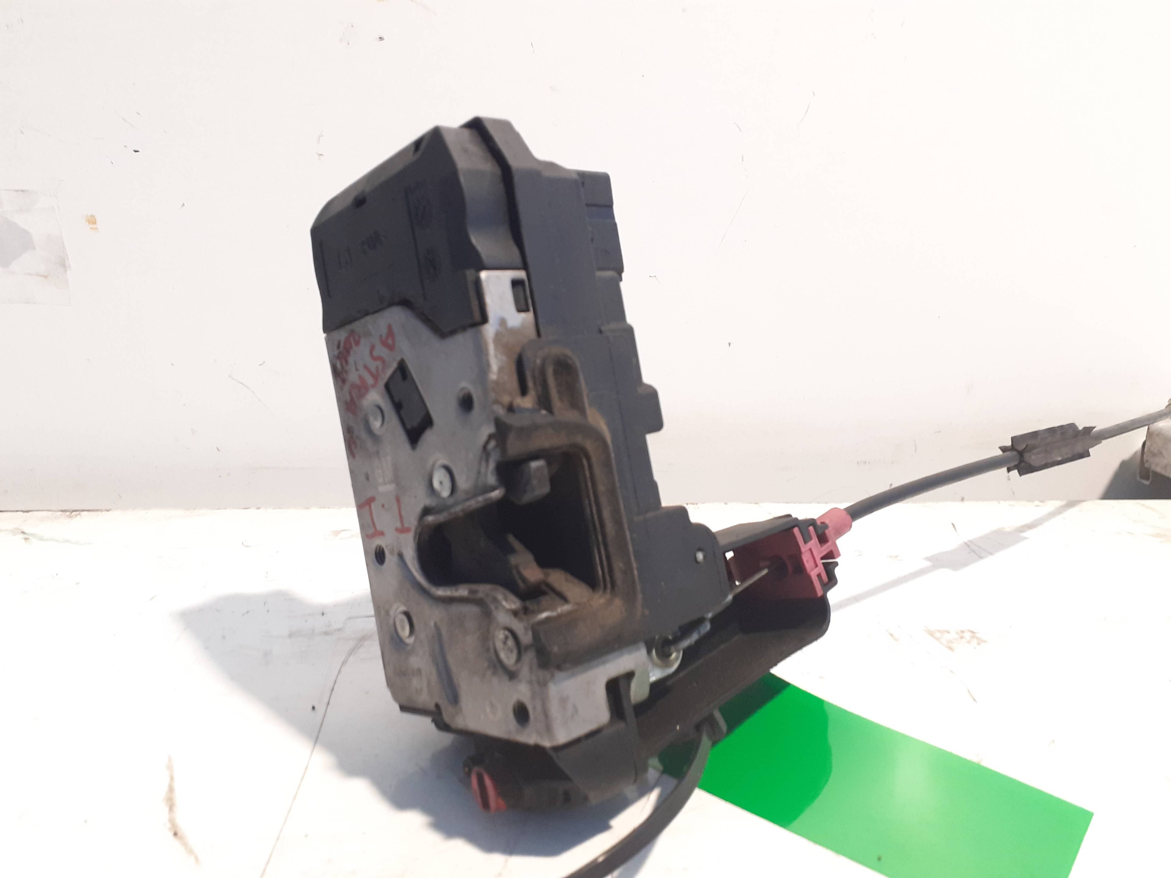 Cerradura puerta trasera izquierda OPEL ASTRA H CARAVAN 3