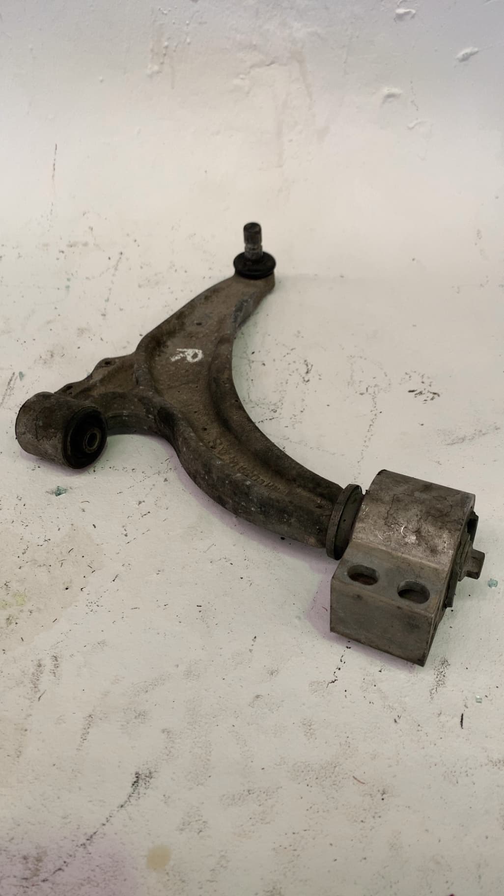 Brazo suspension inferior delantero derecho CHEVROLET CRUZE 2