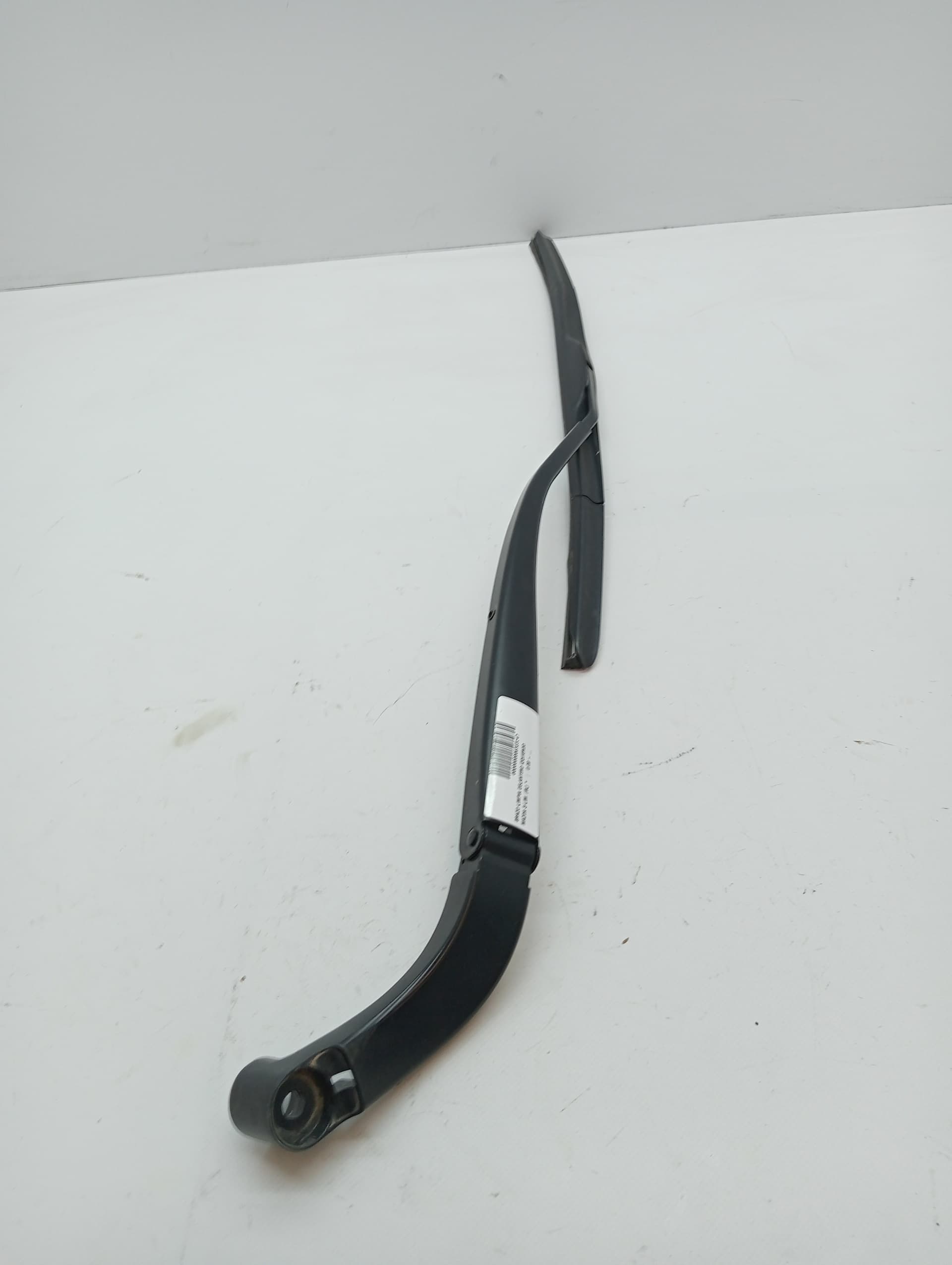 Brazo limpia delantero izquierdo MAZDA 3 (BM, BN)