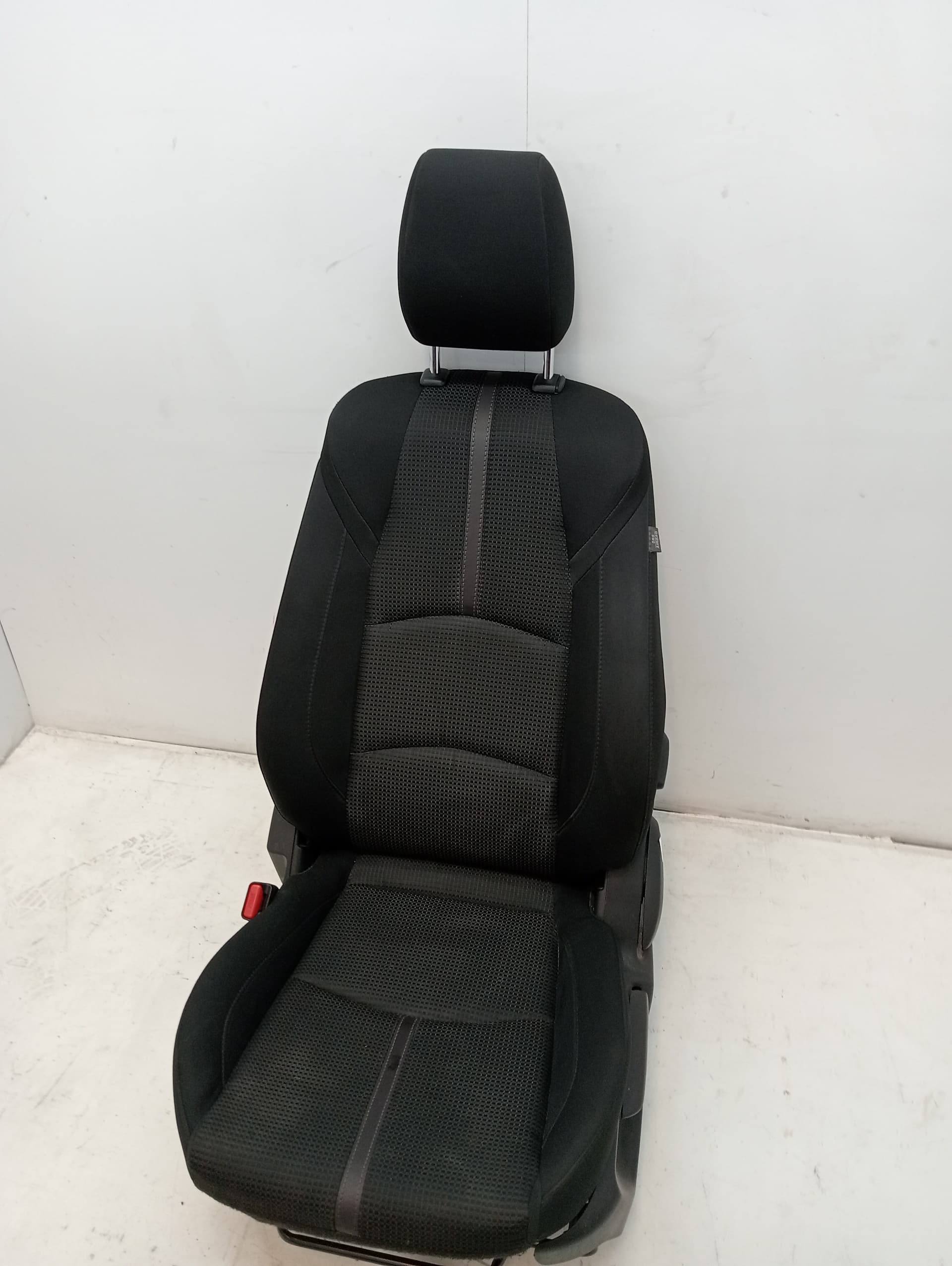 Asiento delantero izquierdo MAZDA 3 (BM, BN)