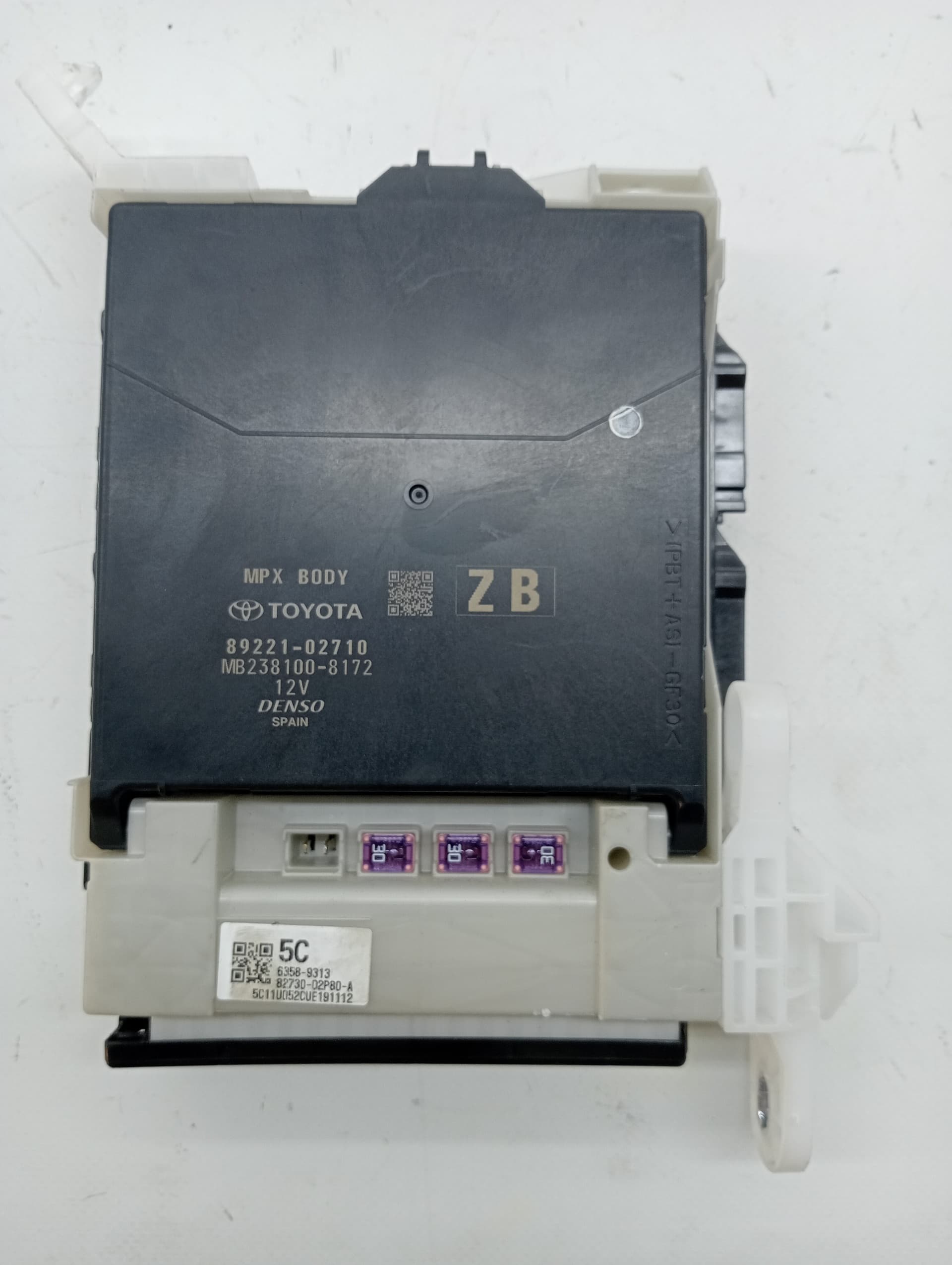 Caja reles / fusibles TOYOTA COROLLA (E15)