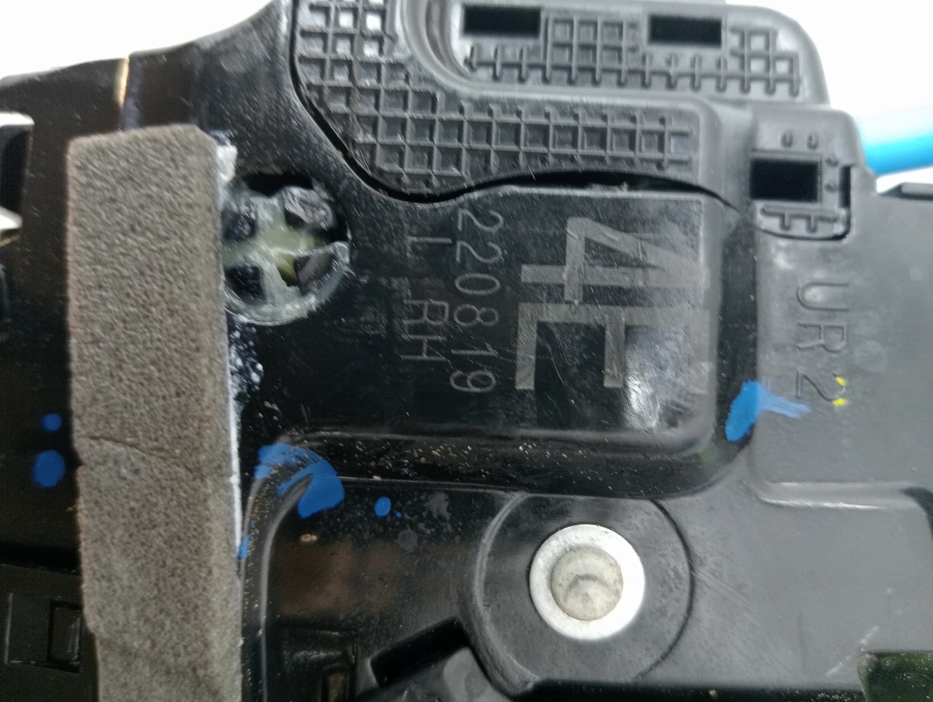 Cerradura puerta trasera derecha TOYOTA COROLLA (E15) 2