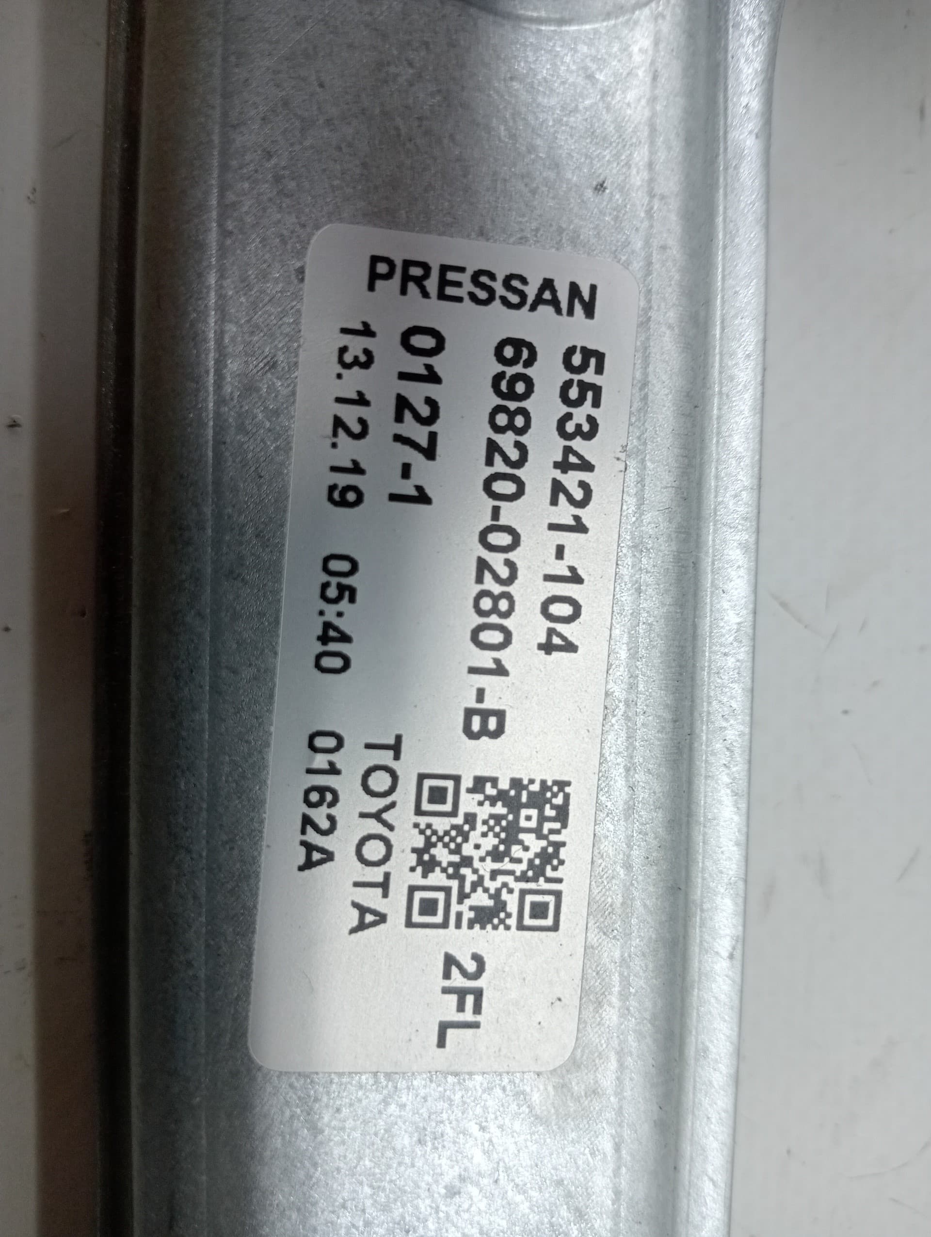Elevalunas delantero izquierdo TOYOTA COROLLA (E15) 3