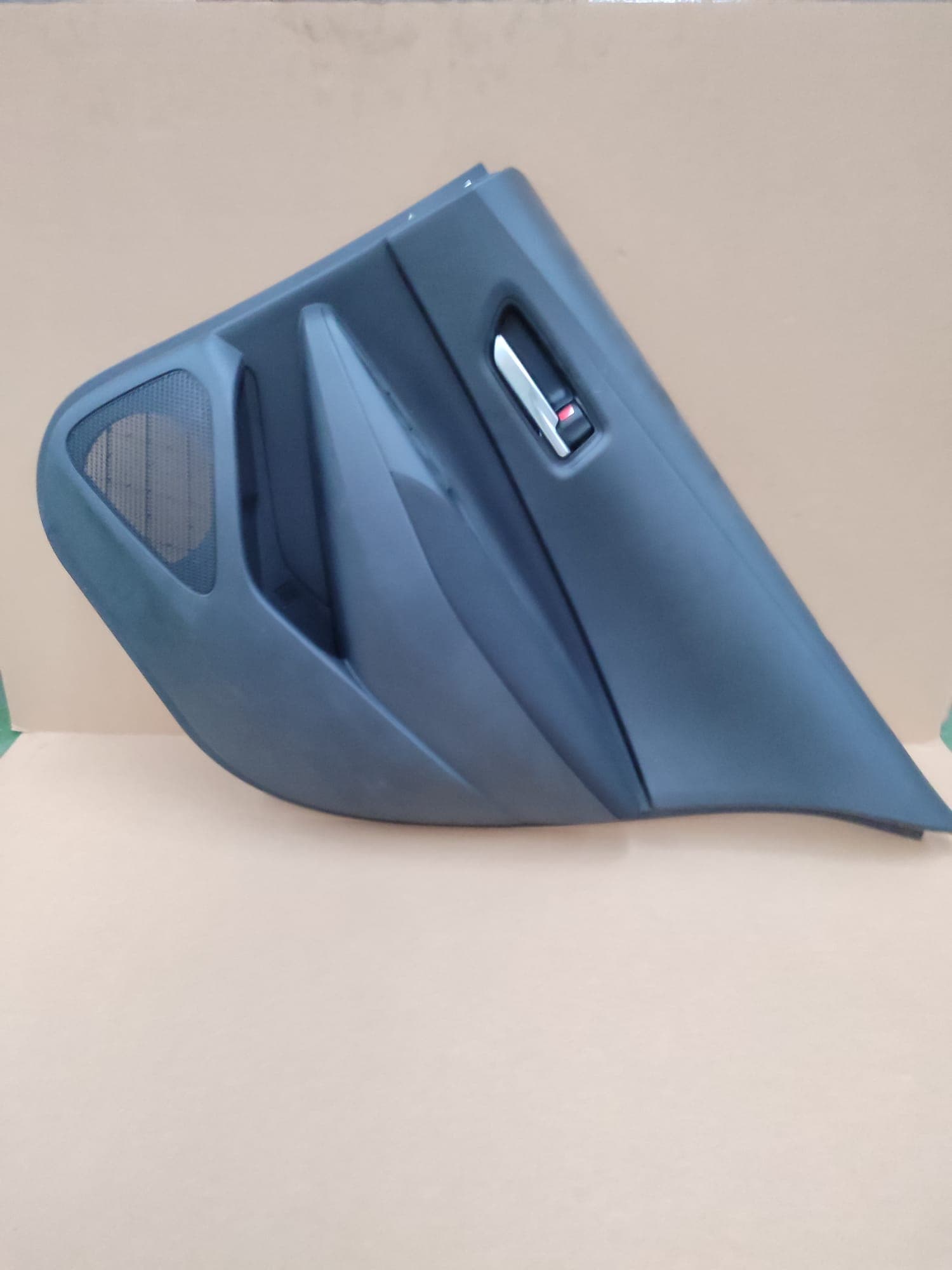 Guarnecido puerta trasera derecha TOYOTA COROLLA (E15)