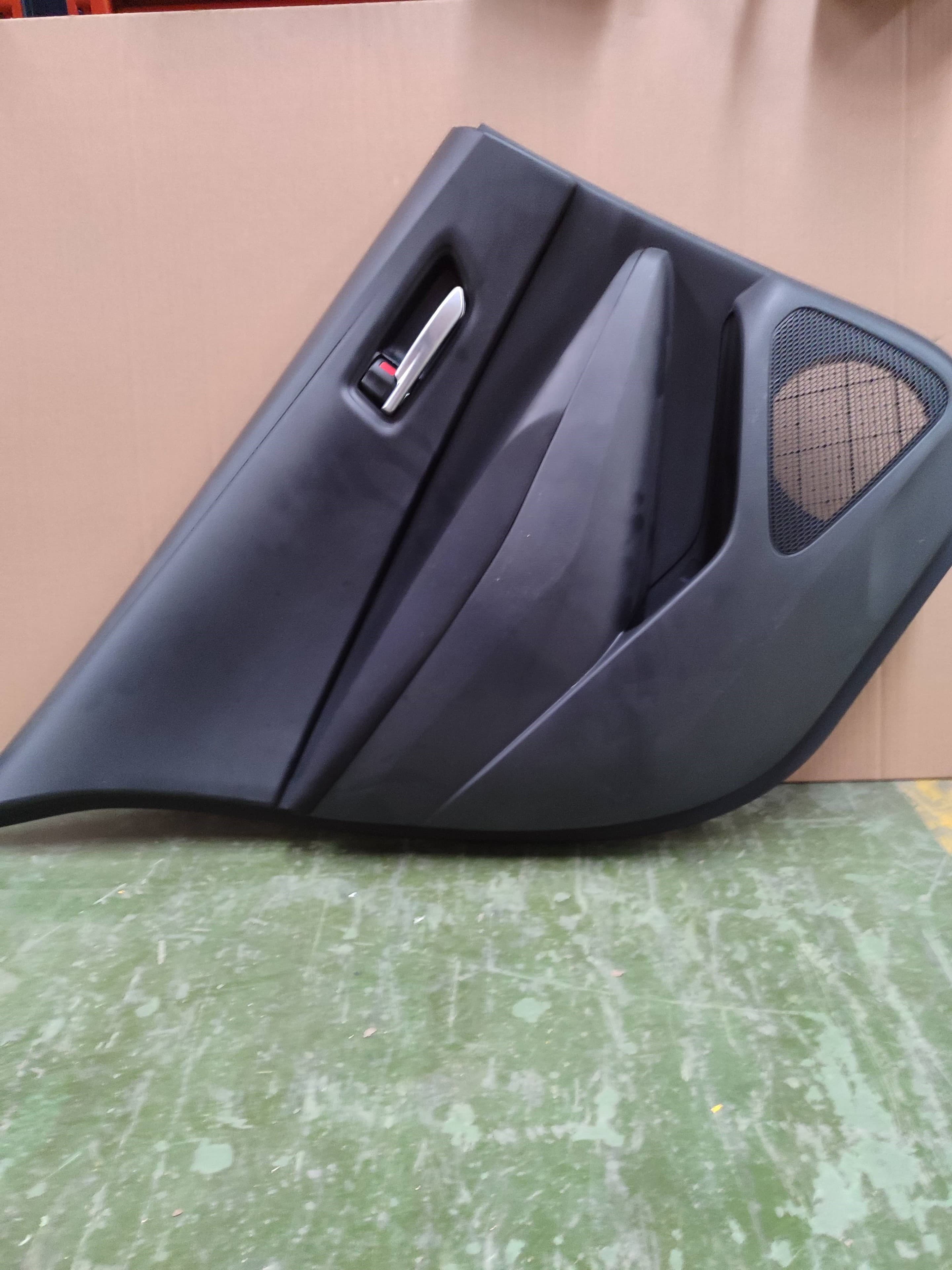 Recambio TOYOTA COROLLA (E15) ref. 6764002Z20C2