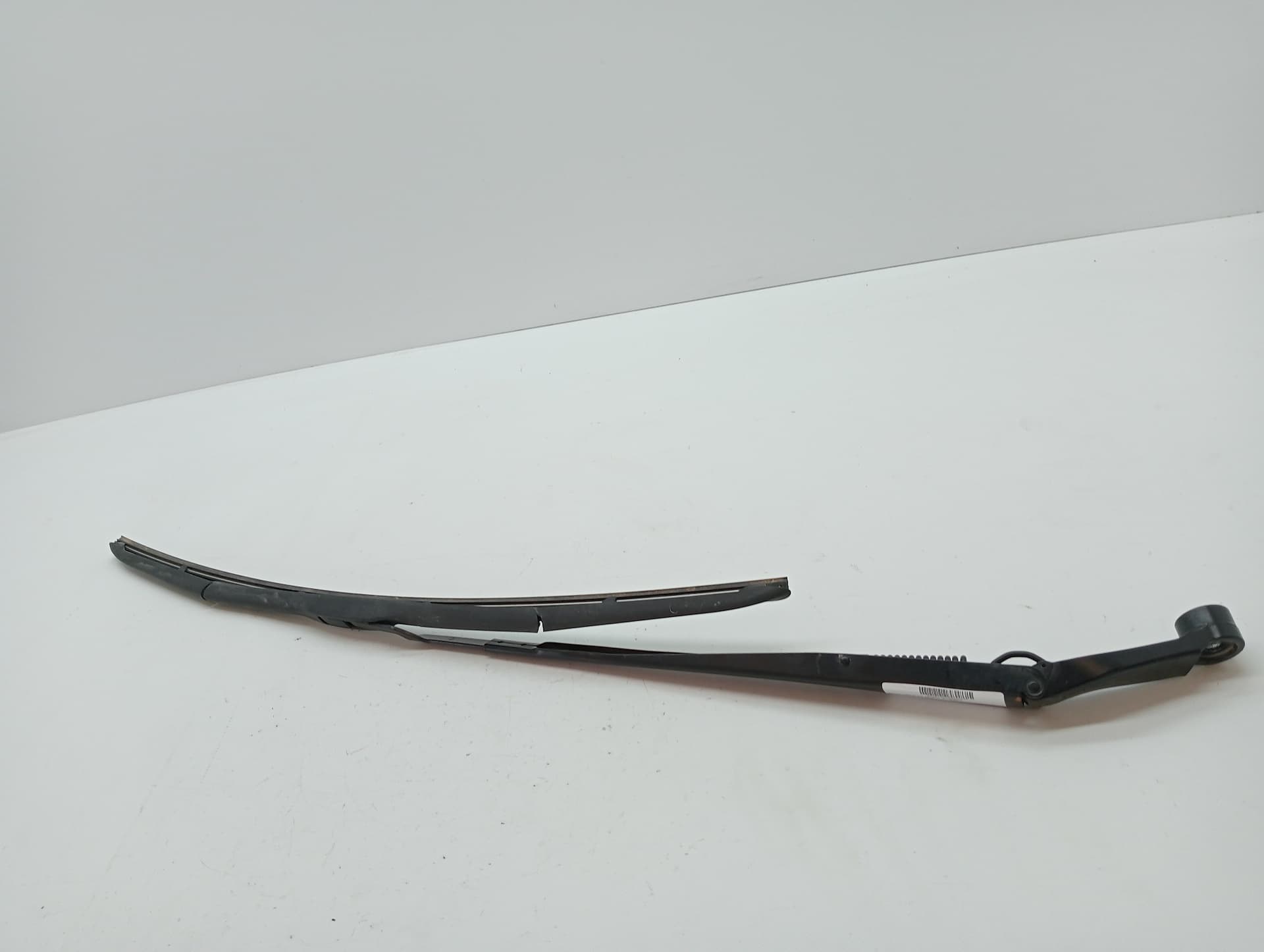 Brazo limpia delantero izquierdo TOYOTA COROLLA (E15)