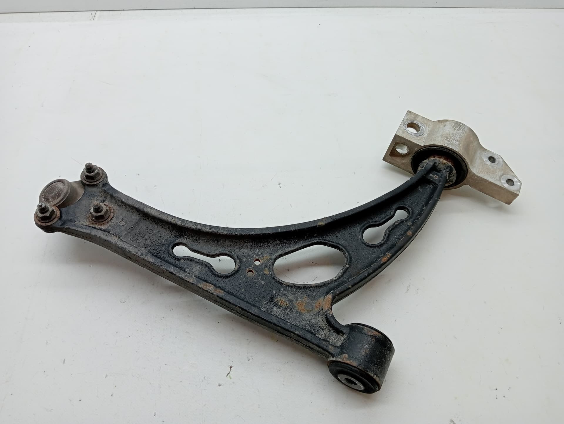 Brazo suspension inferior delantero izquierdo VOLKSWAGEN TOURAN (1T1) 2
