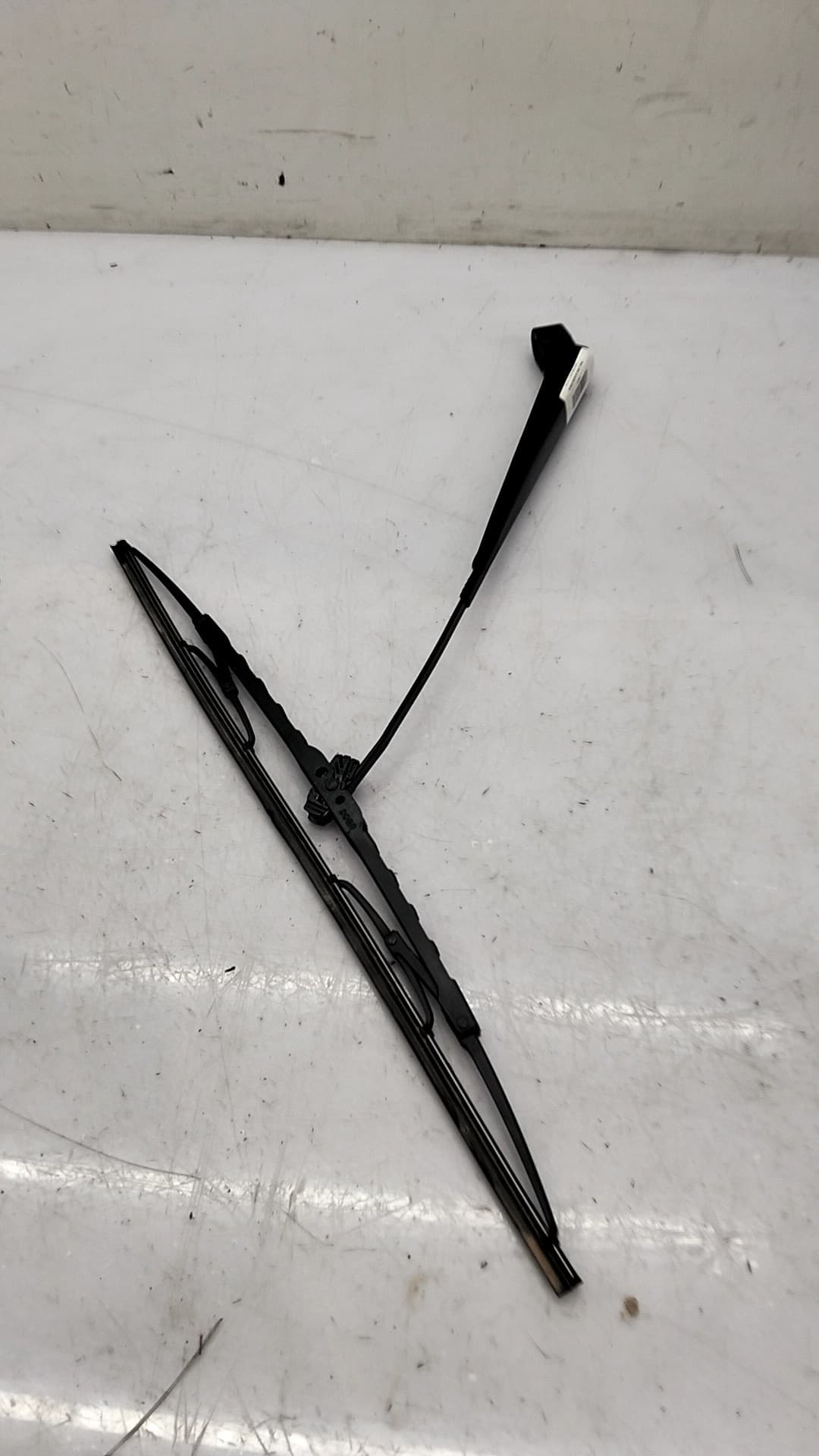 Brazo limpia delantero derecho NISSAN TERRANO (WD21)