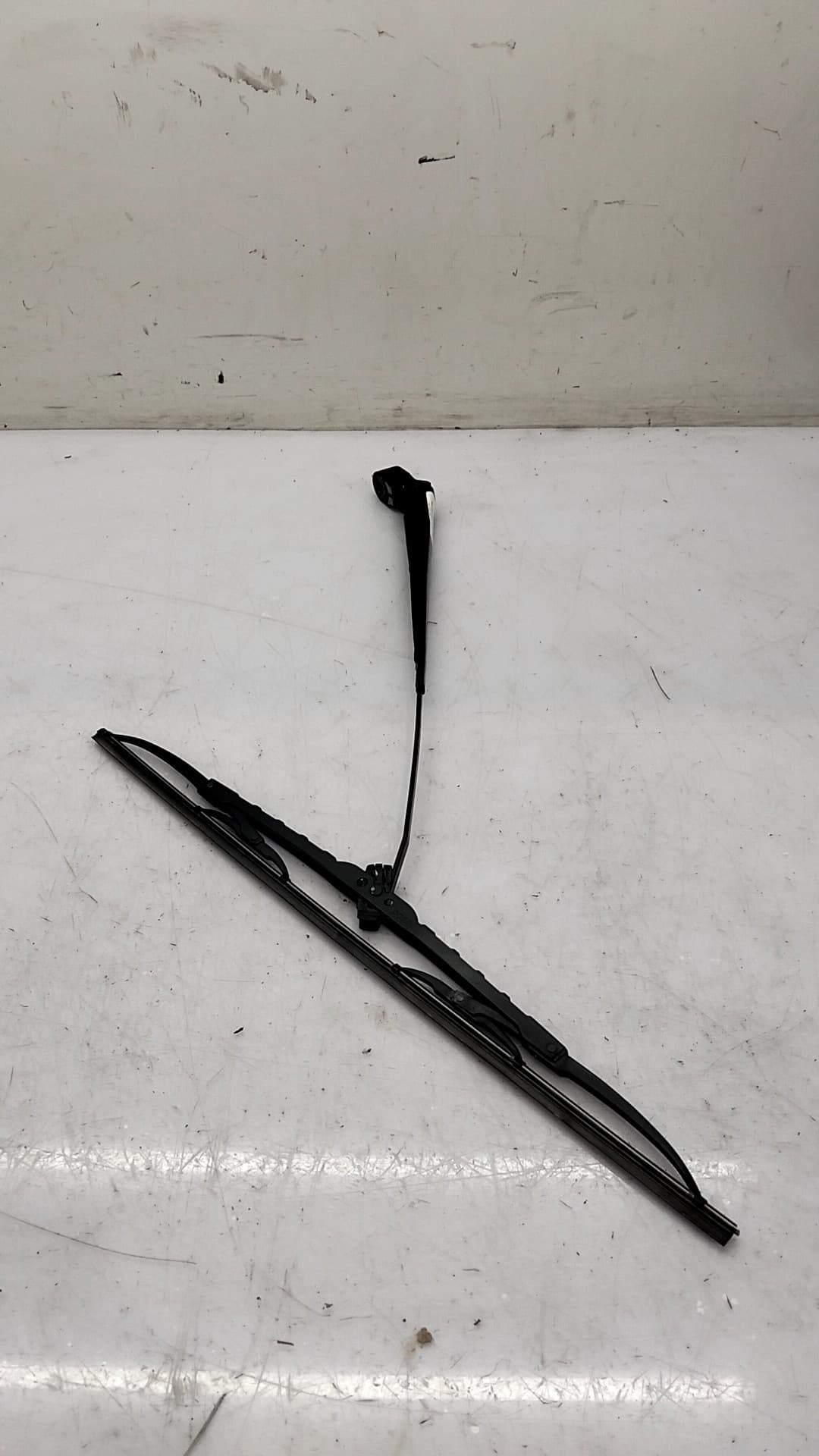 Brazo limpia delantero izquierdo NISSAN TERRANO (WD21)