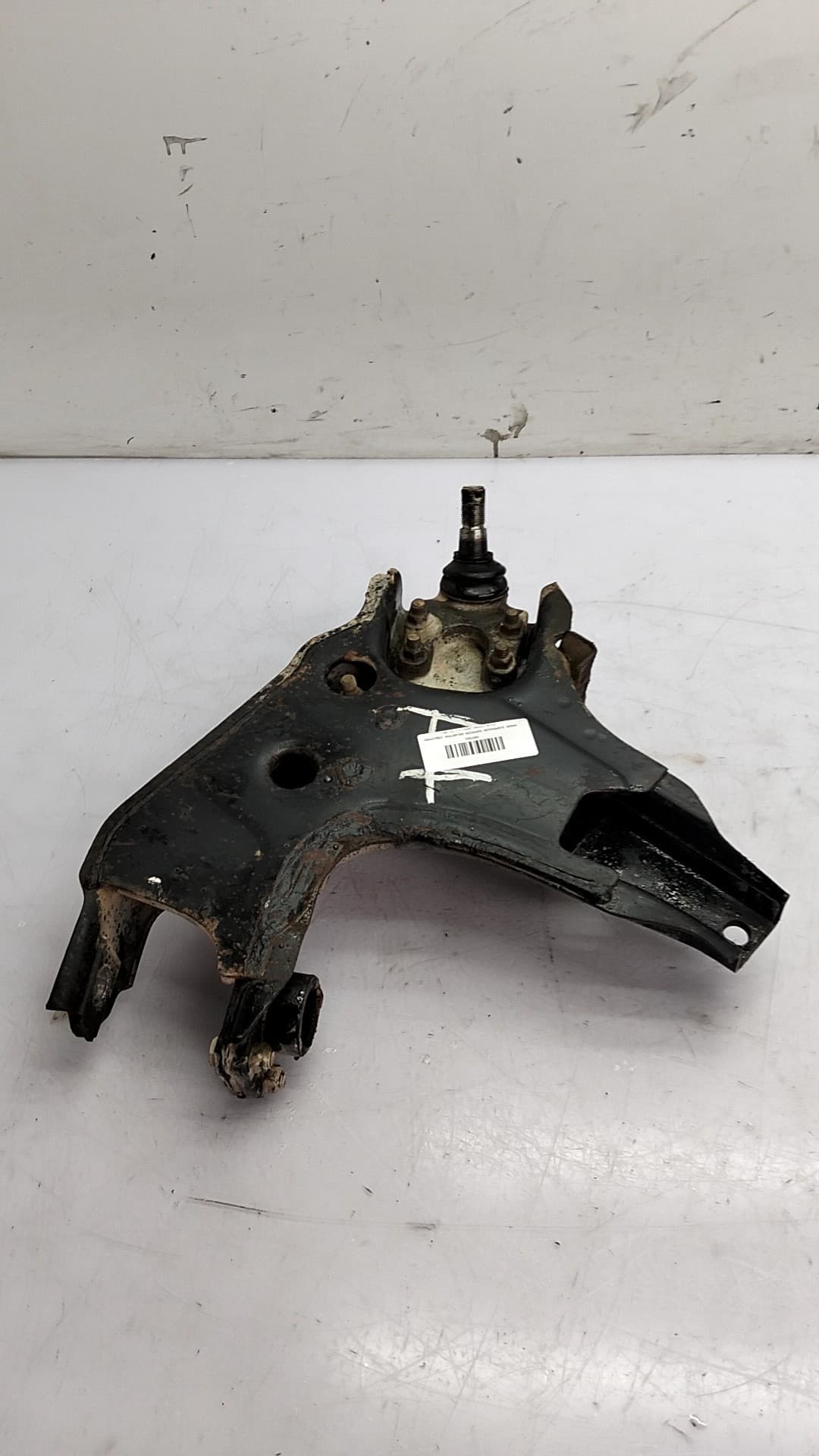 Brazo suspension inferior delantero izquierdo NISSAN TERRANO (WD21)