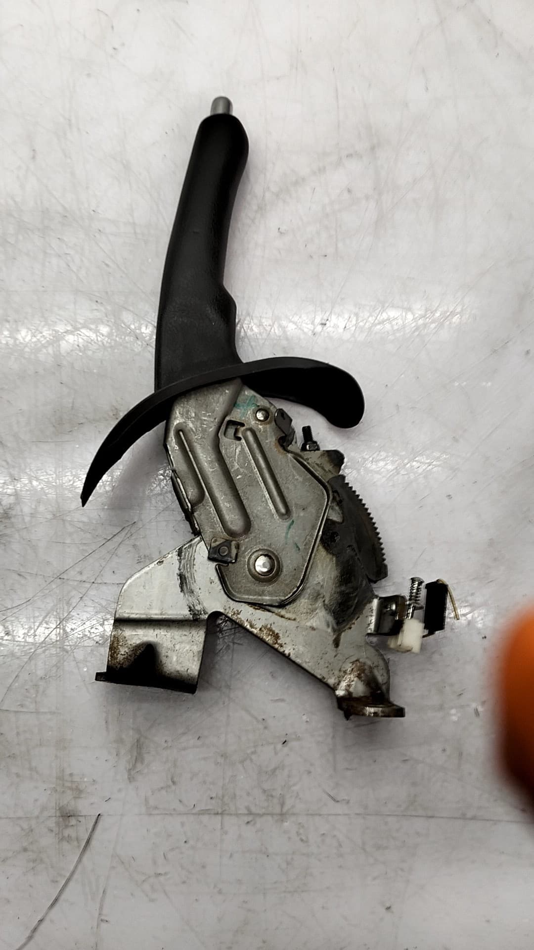 Palanca freno de mano NISSAN TERRANO (WD21) 2