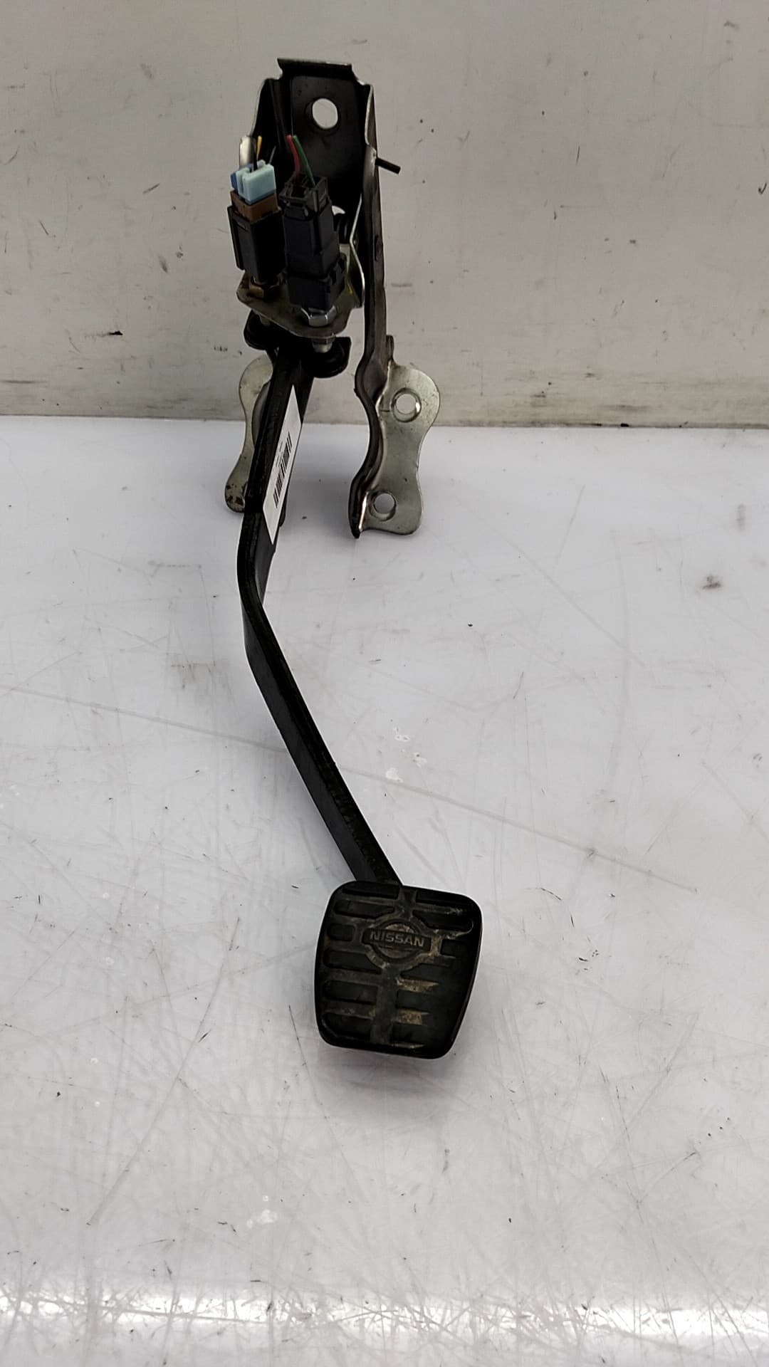 Pedal freno NISSAN TERRANO (WD21)