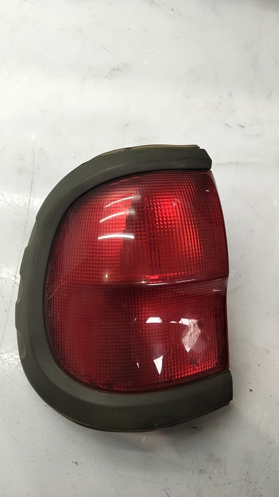 Piloto trasero izquierdo NISSAN TERRANO (WD21) 3