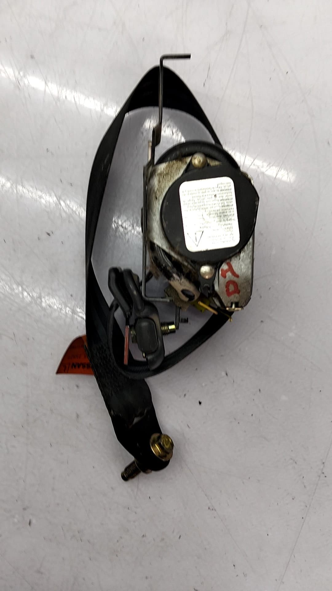 Cinturon seguridad delantero izquierdo NISSAN TERRANO (WD21)