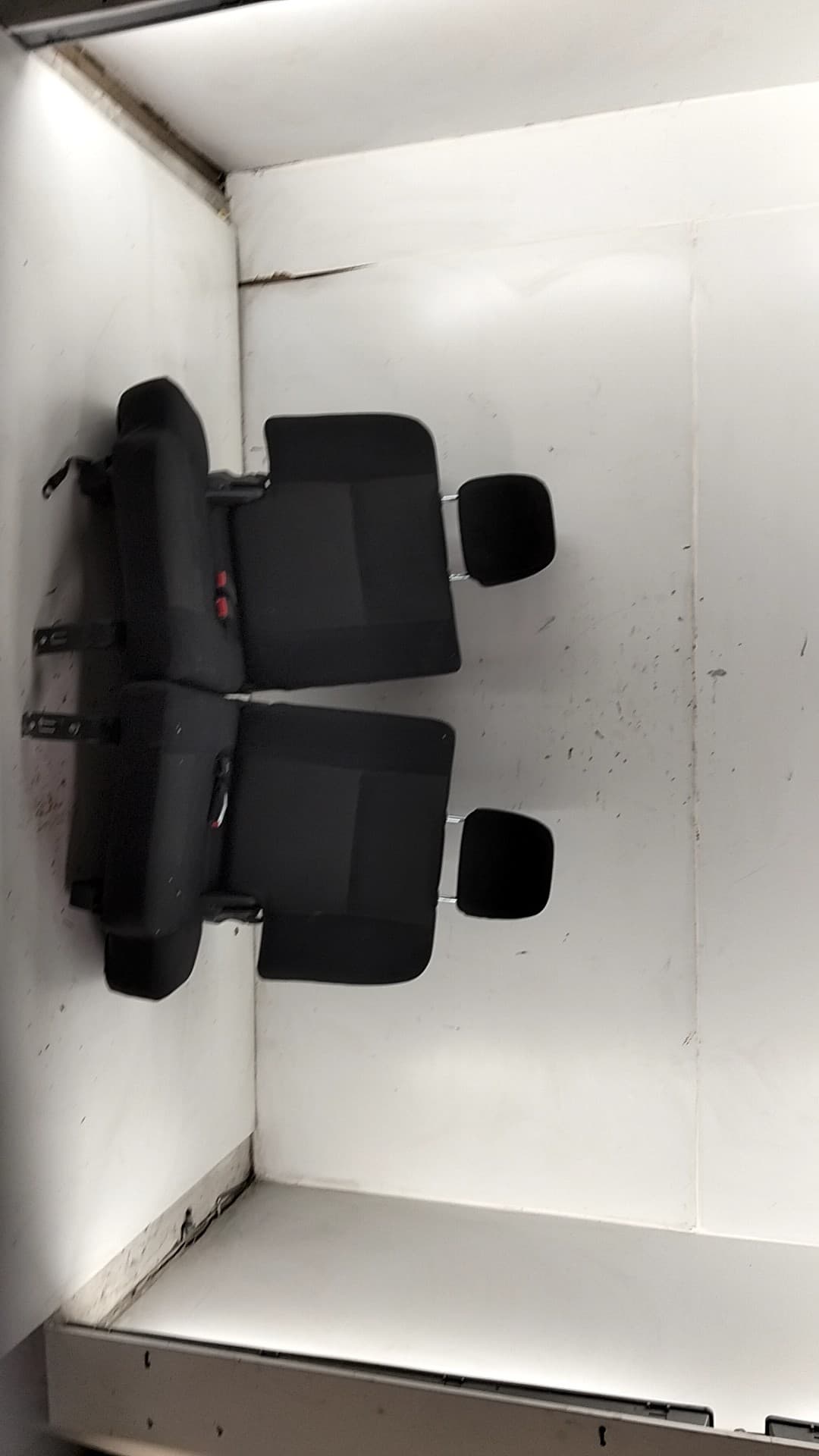 Cerradura asientos traseros NISSAN TERRANO (WD21)