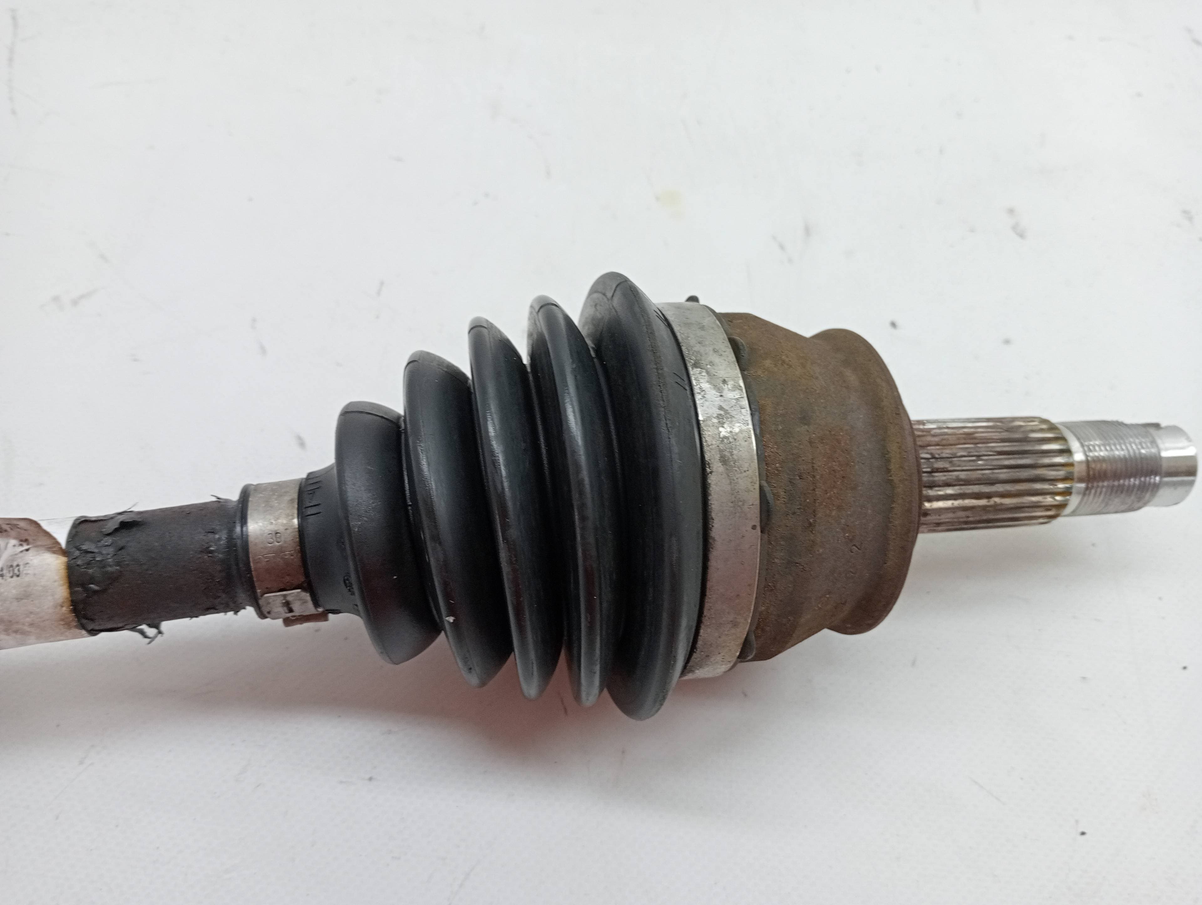 Transmision delantera izquierda OPEL CORSA D 2