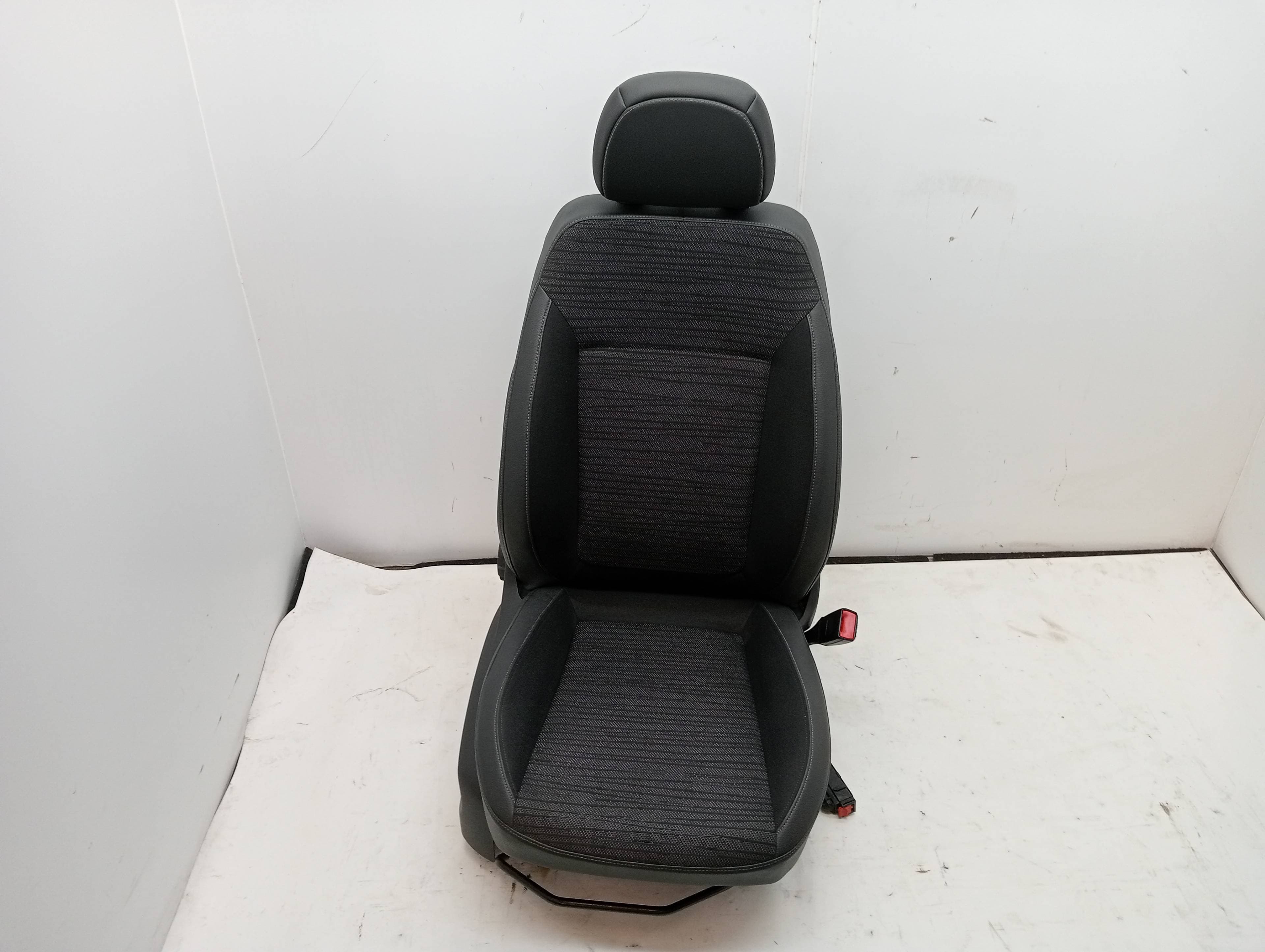Asiento delantero derecho OPEL CORSA D