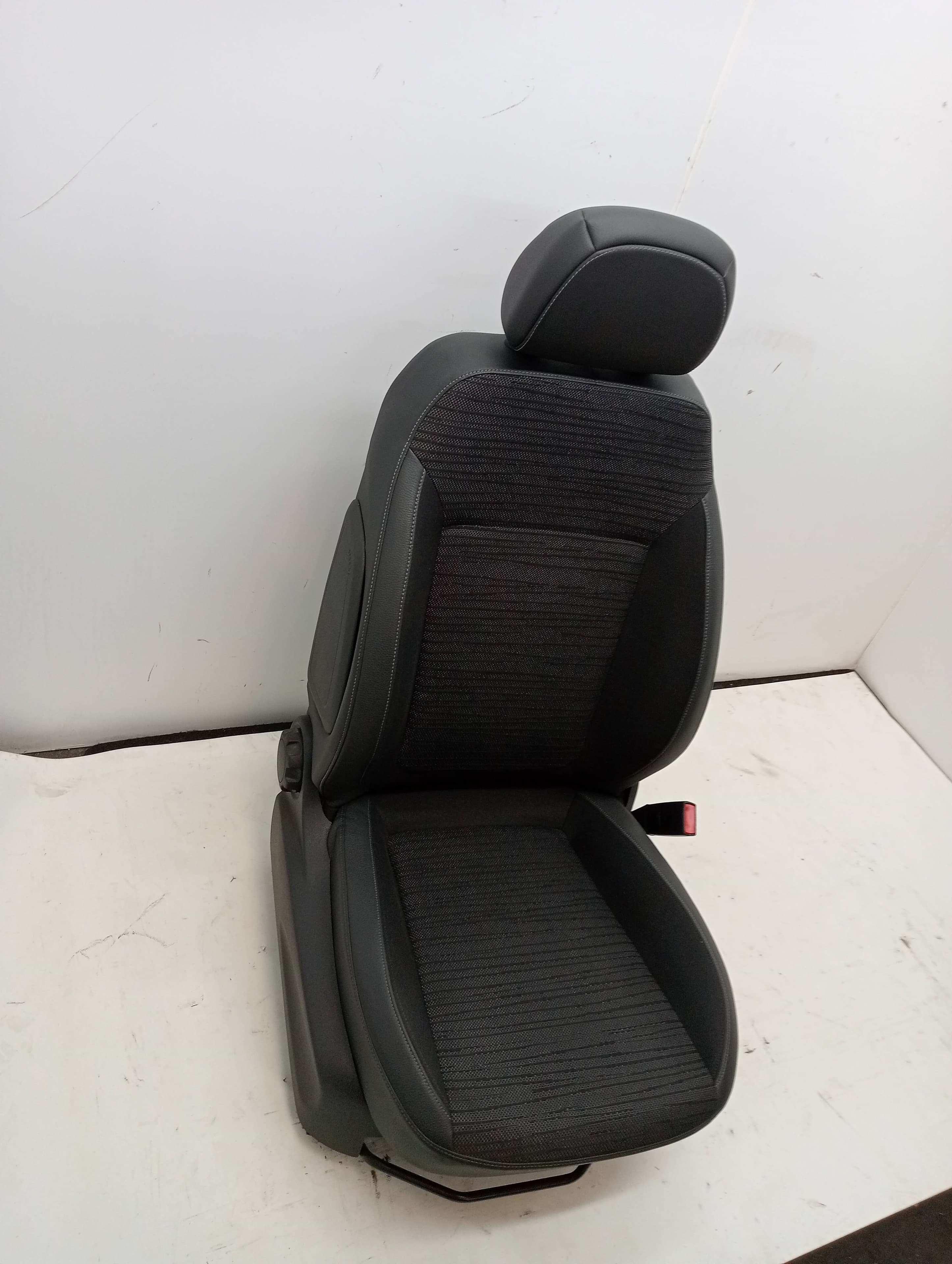 Asiento delantero derecho OPEL CORSA D 3