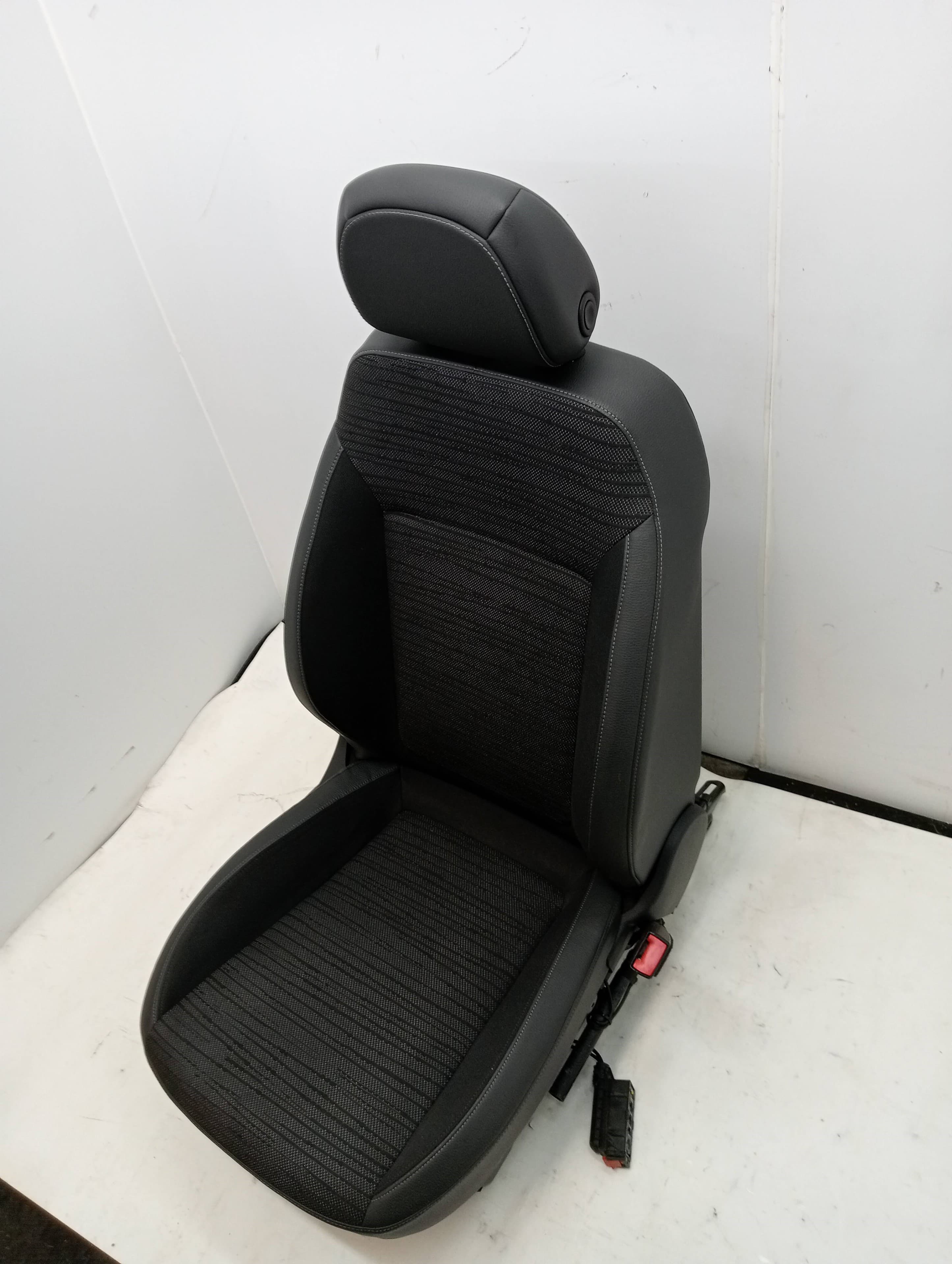 Asiento delantero derecho OPEL CORSA D 2