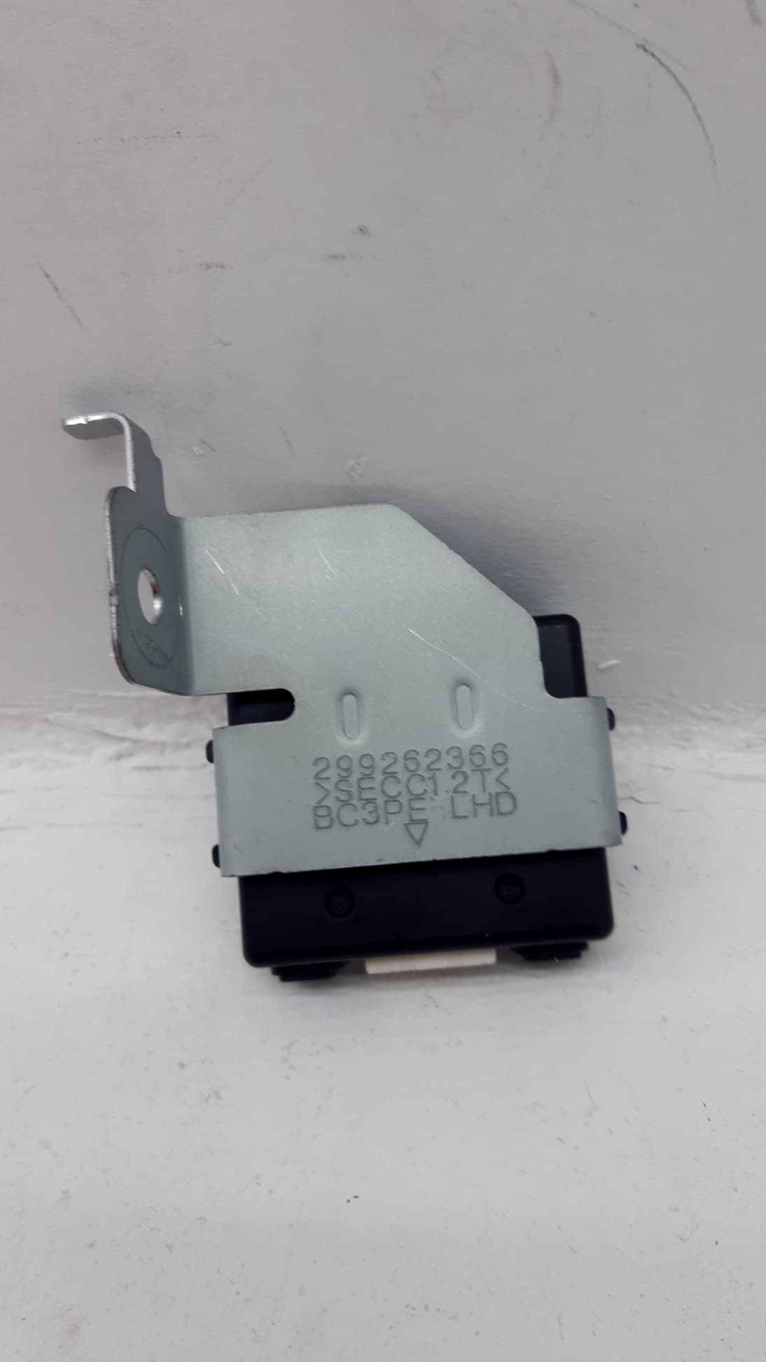 Centralita faros xenon HYUNDAI I20 ACTIVE 3