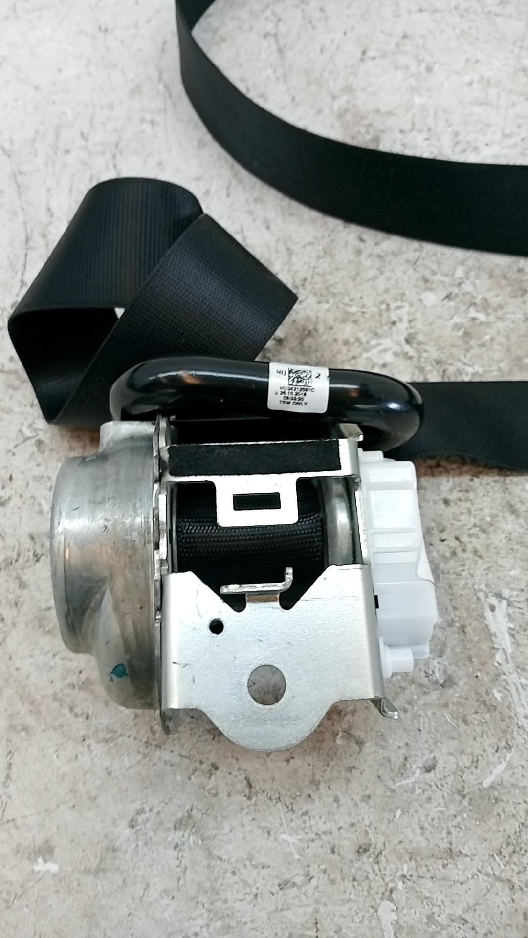 Cinturon seguridad trasero izquierdo MINI