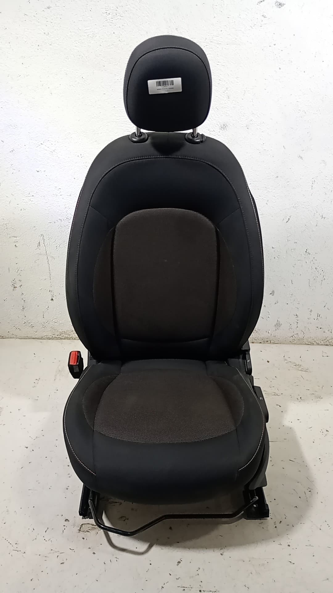 Asiento delantero izquierdo MINI 4