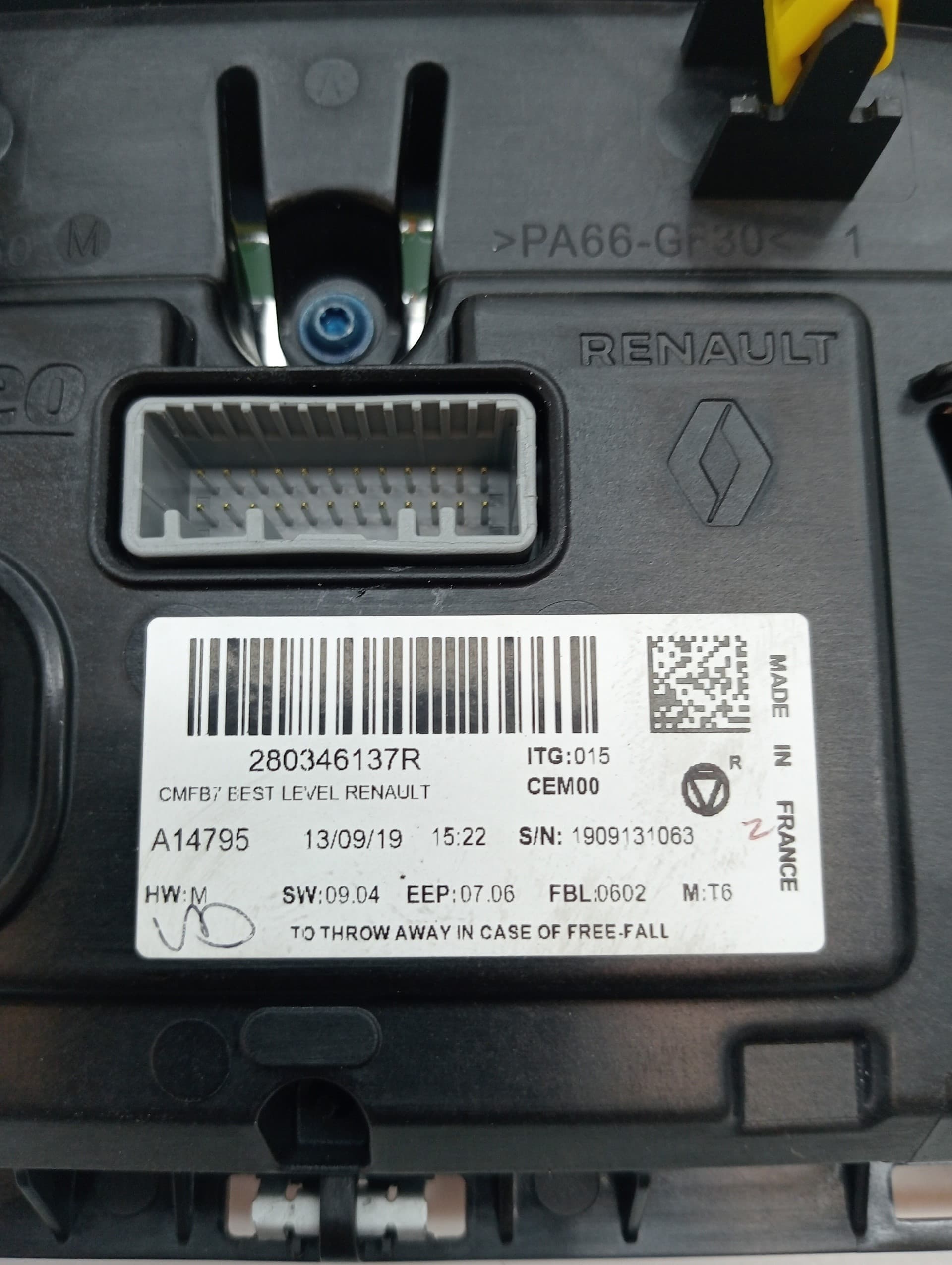 Pantalla multifuncion RENAULT CLIO IV 2