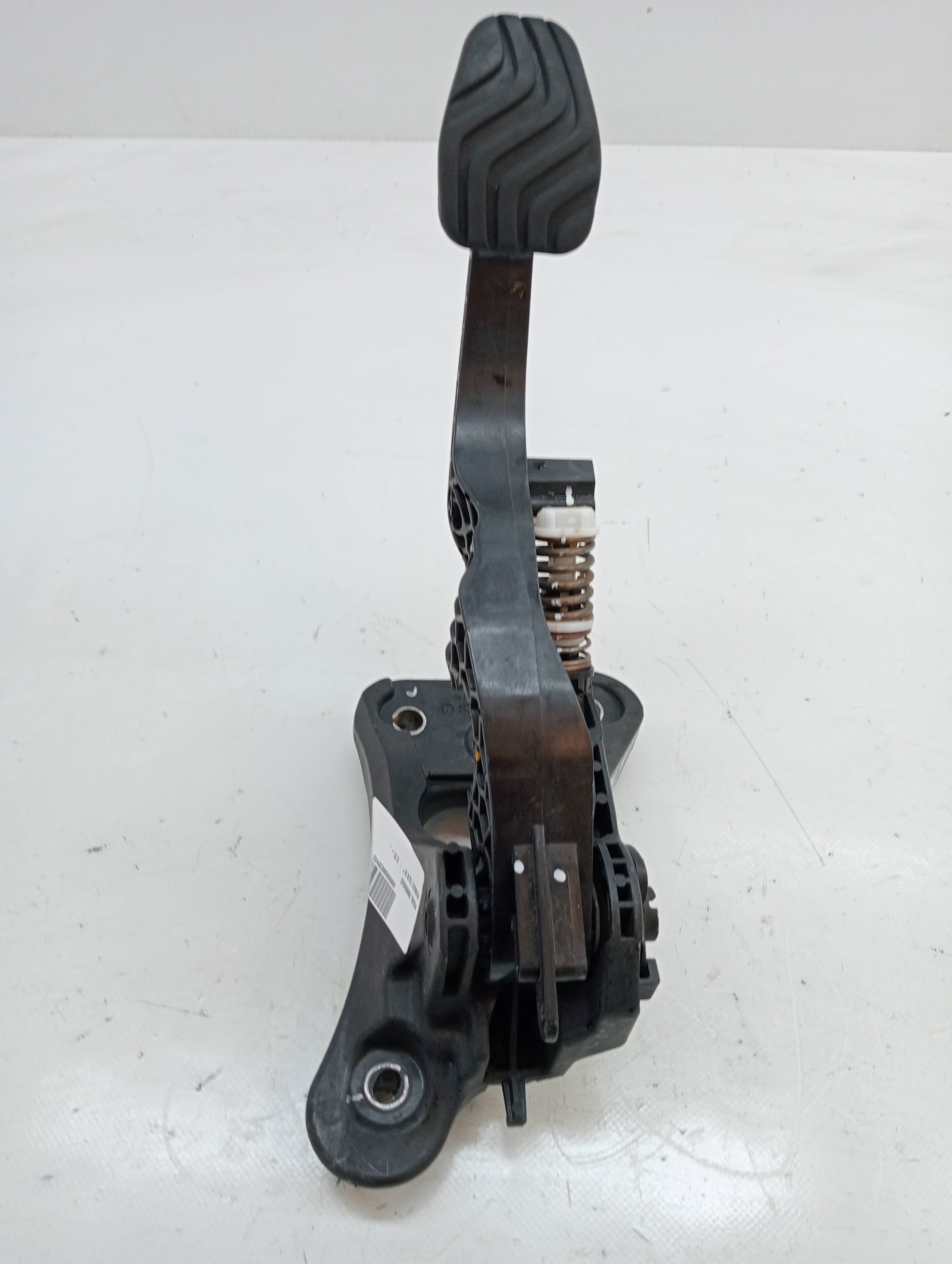 Pedal embrague RENAULT CLIO IV