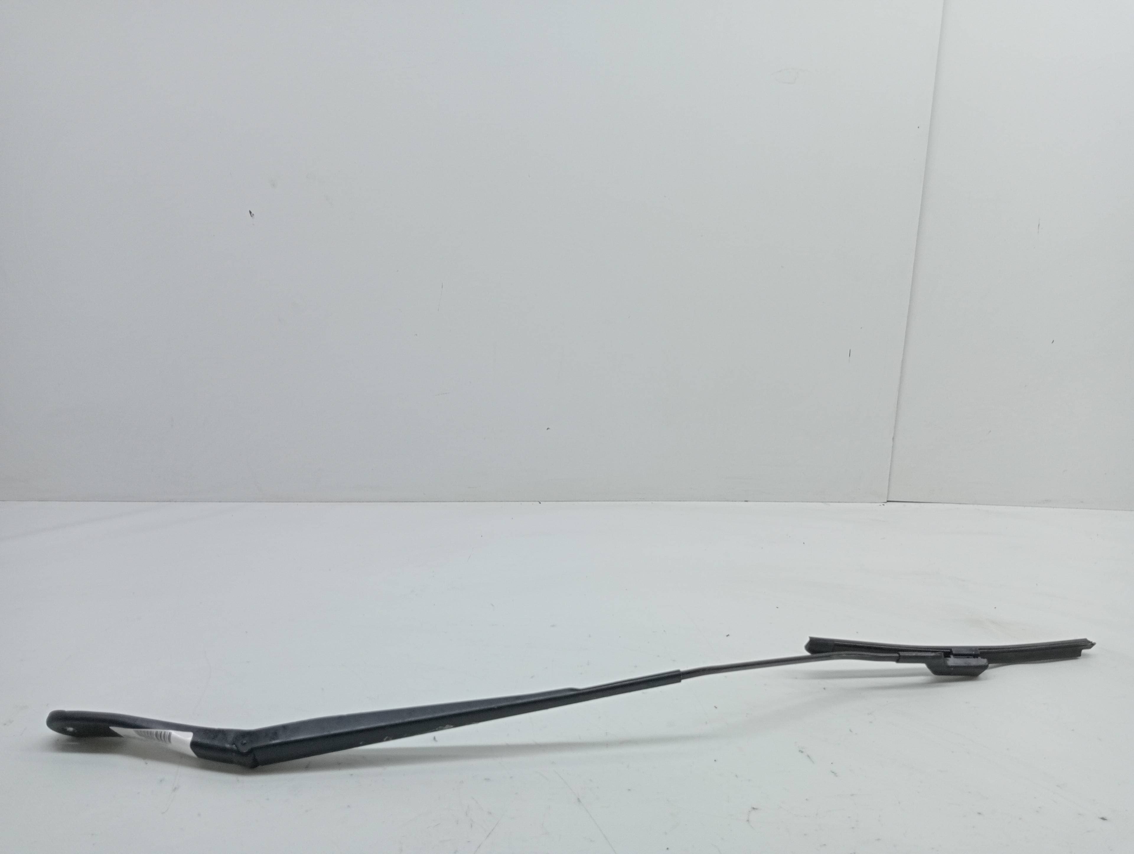 Brazo limpia delantero izquierdo RENAULT CLIO IV 2