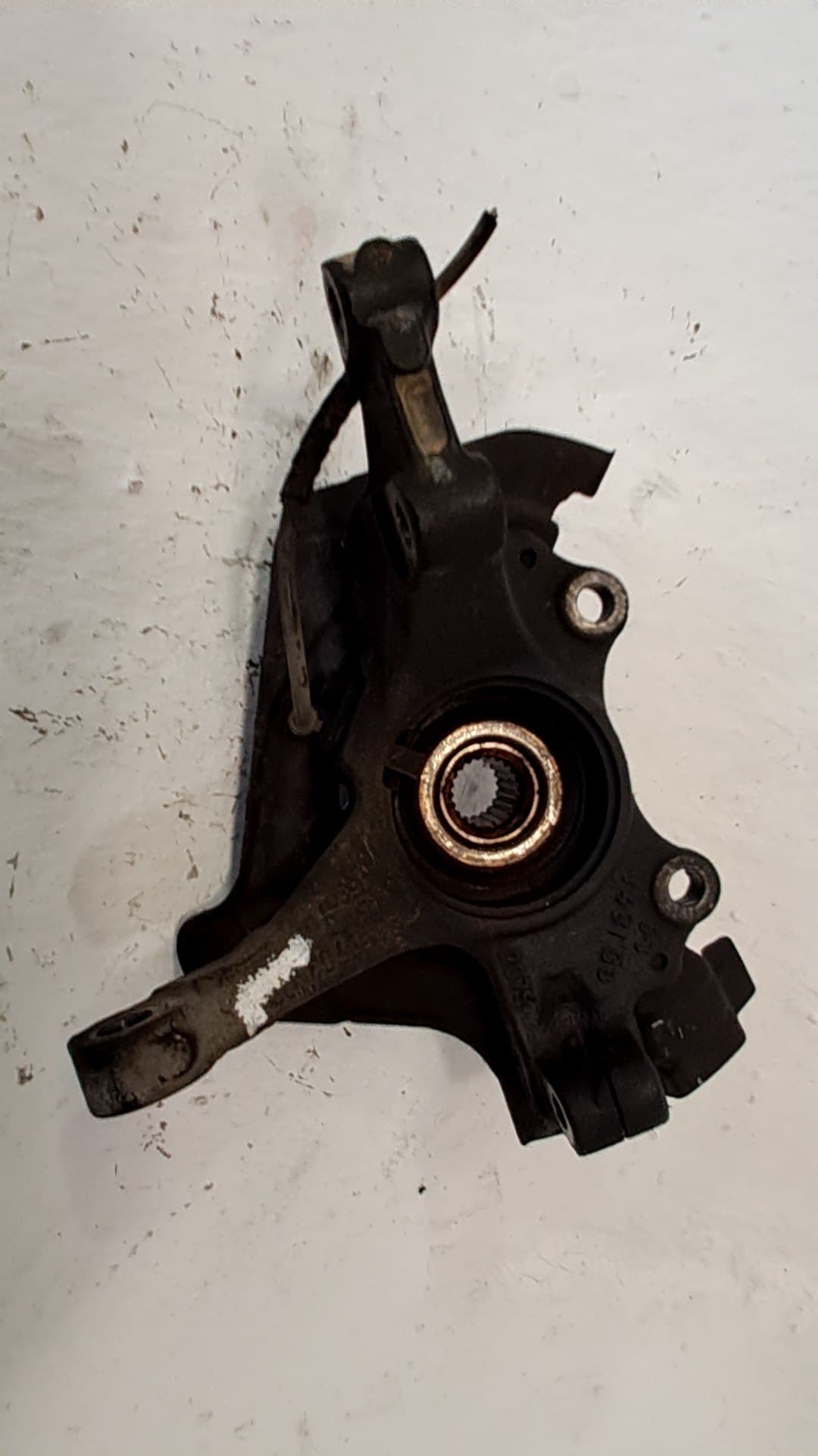 Mangueta delantera izquierda OPEL CORSA D 2