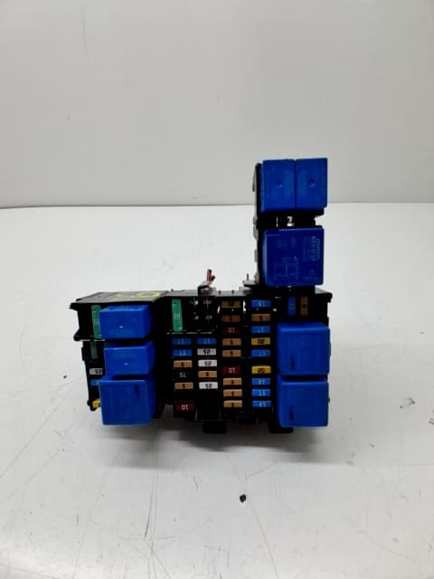 Caja reles / fusibles RENAULT CAPTUR 2