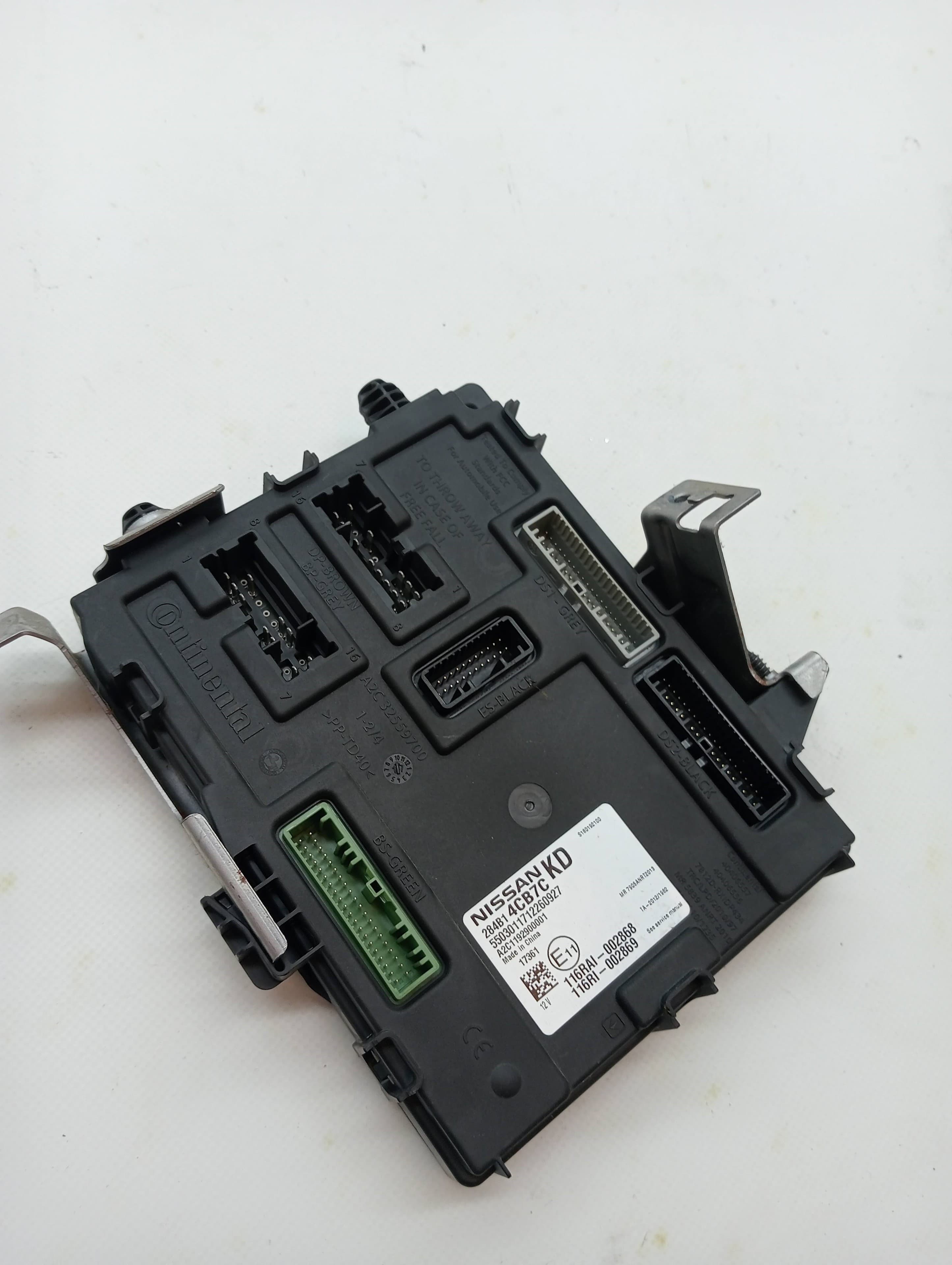 Caja precalentamiento NISSAN X-TRAIL (T32) 3