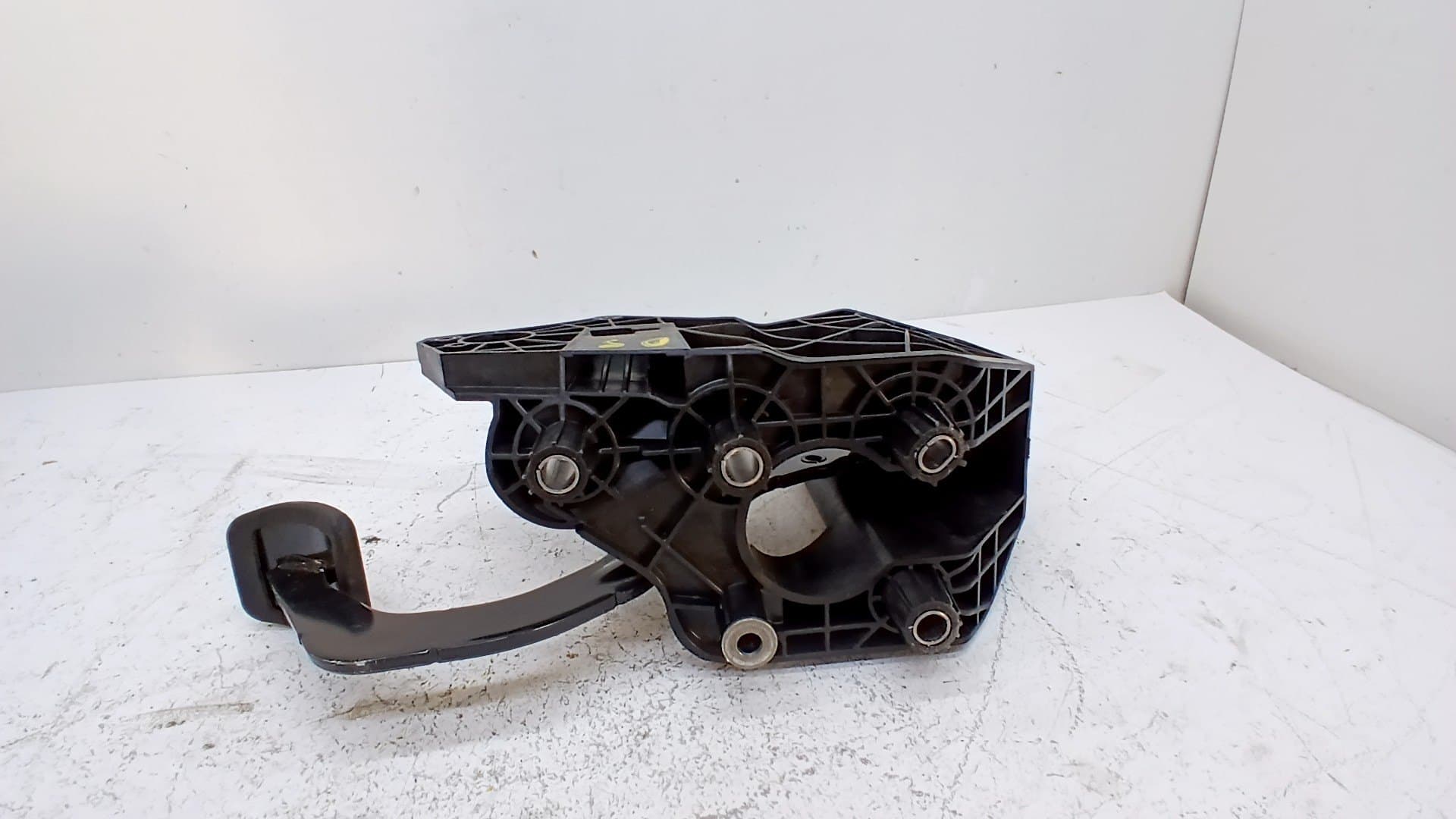 Pedal freno RENAULT MASTER IV FURGONETA 2