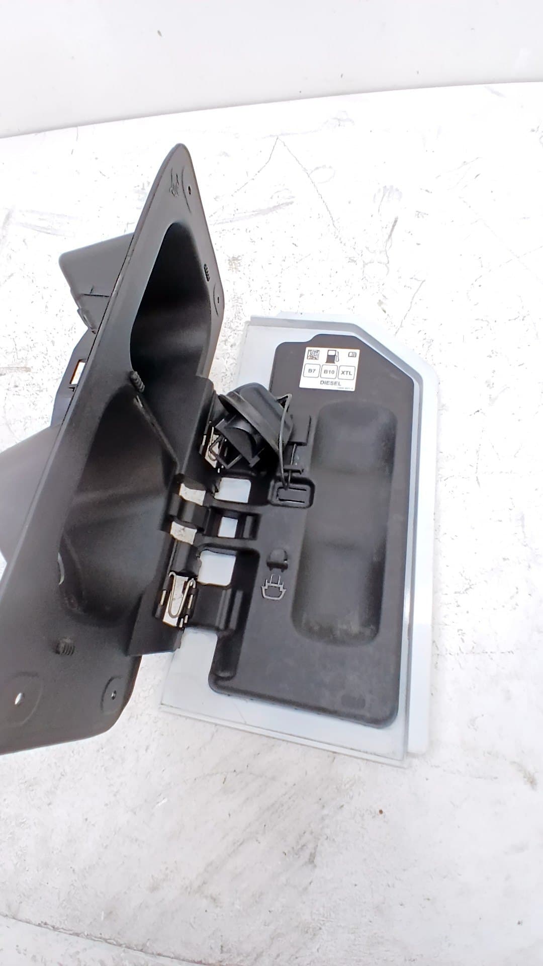 Tapa exterior combustible RENAULT MASTER IV FURGONETA 4
