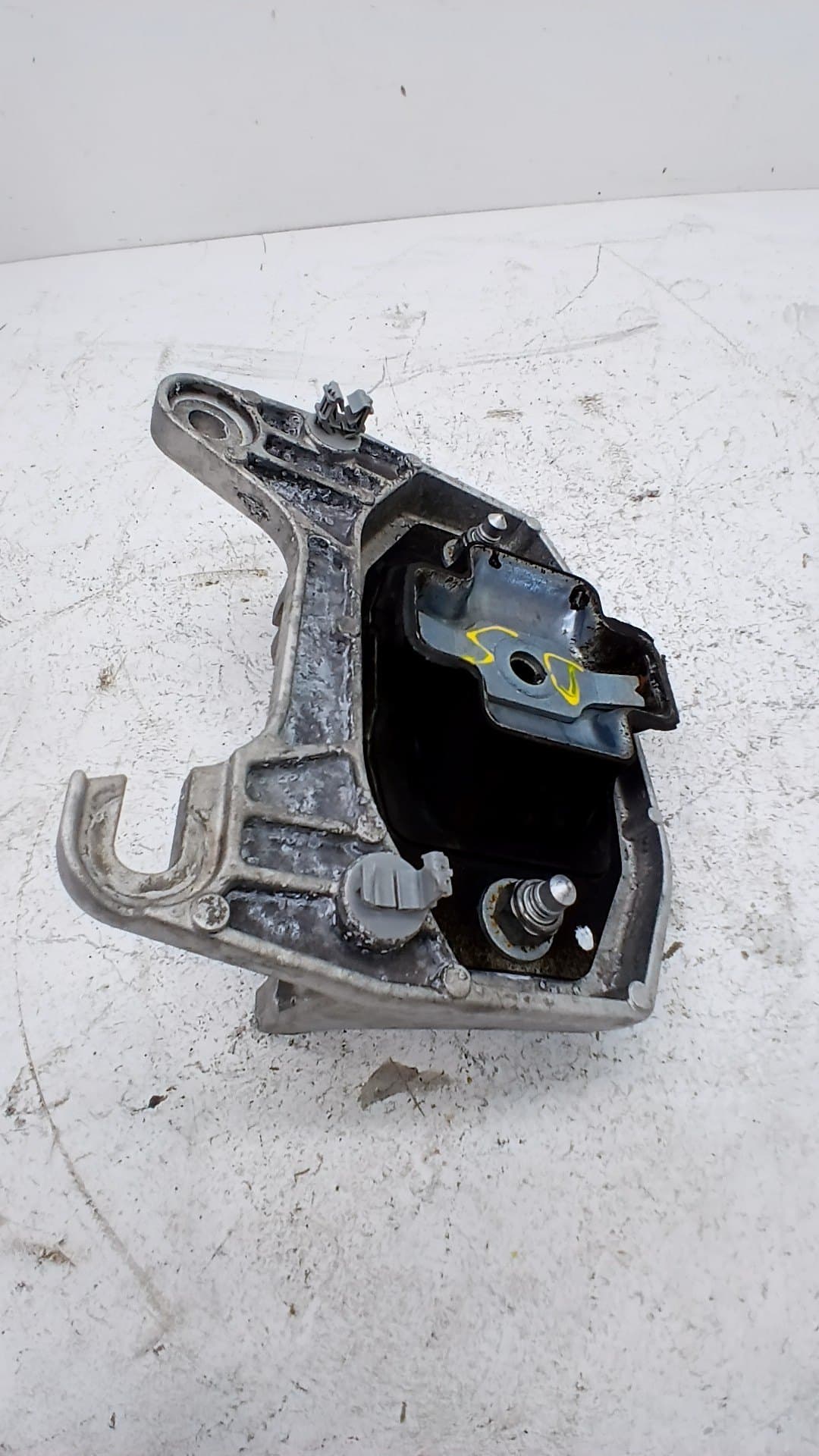 Soporte motor RENAULT MASTER IV FURGONETA 3
