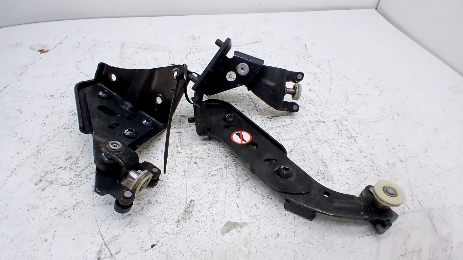 Soporte / guia puerta corredera RENAULT MASTER IV FURGONETA 3