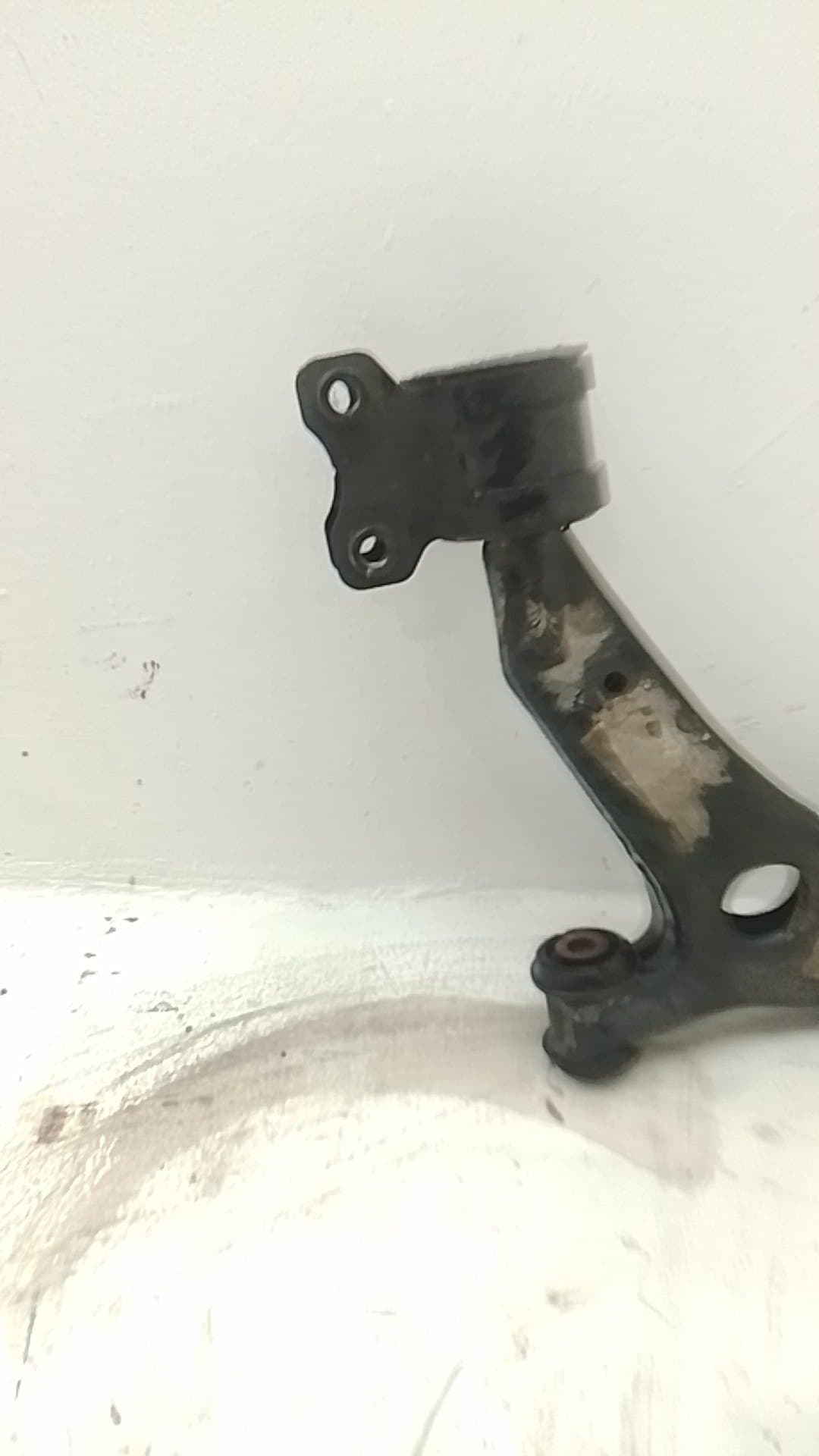 Brazo suspension inferior delantero izquierdo MAZDA 5 (CR) 4