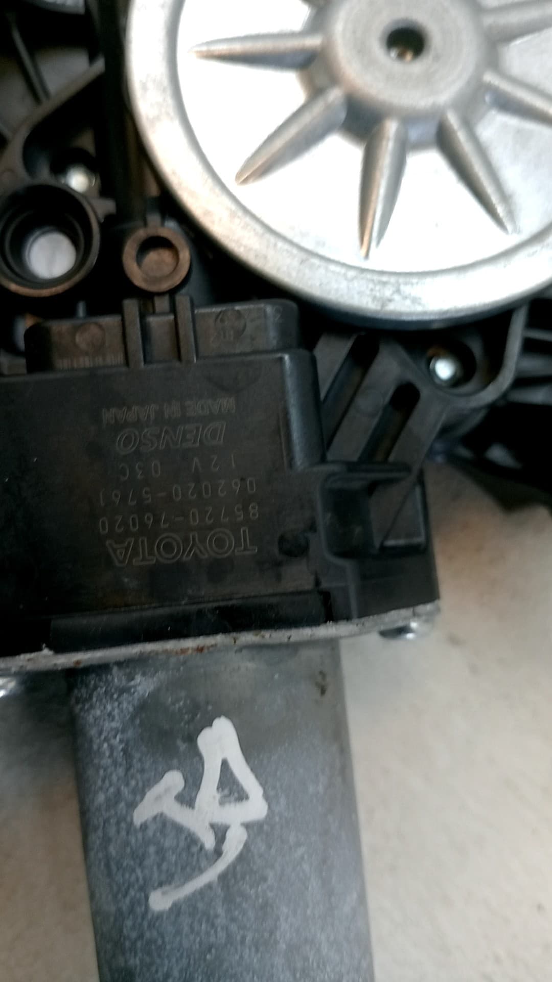 Elevalunas delantero izquierdo LEXUS UX 2