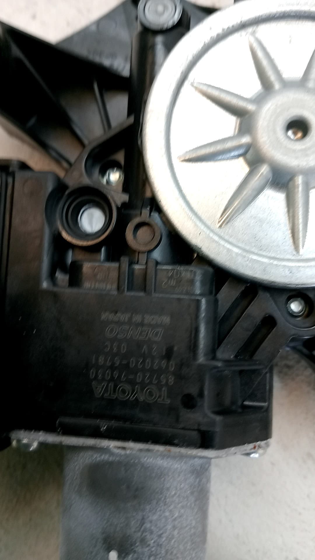 Elevalunas trasero izquierdo LEXUS UX 3