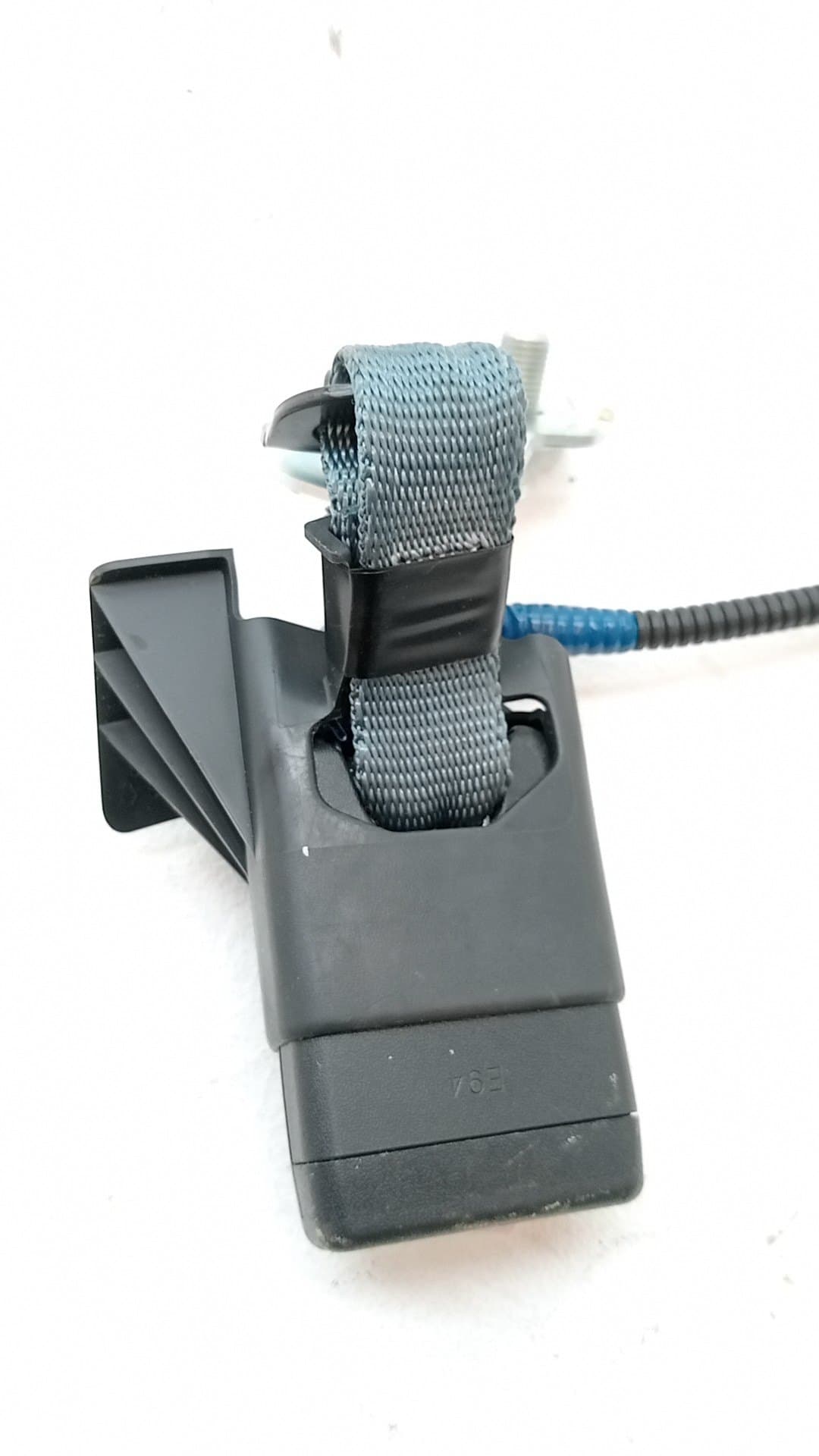 Enganche cinturon trasero derecho LEXUS UX 3