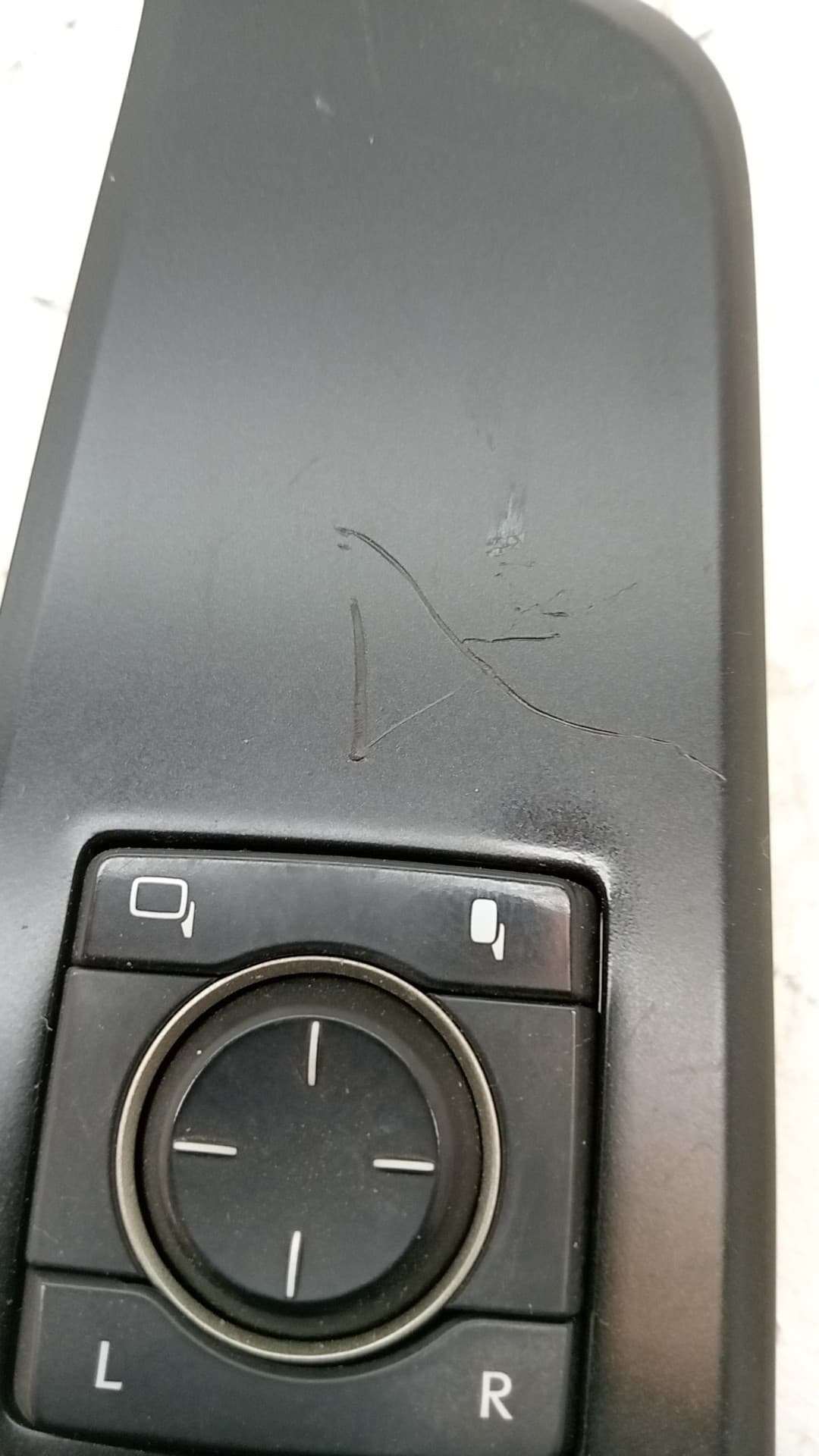 Mando elevalunas delantero izquierdo LEXUS UX 5