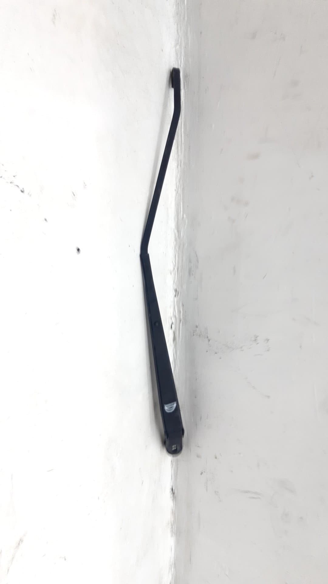 Brazo limpia delantero derecho SUZUKI SWIFT SF BERLINA (EA) 2